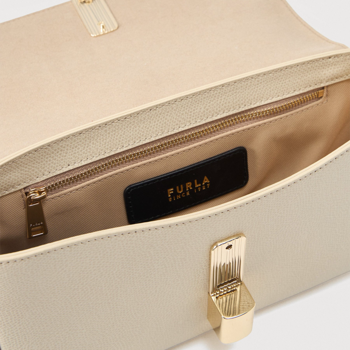 Дамска чанта Furla Iride S Crossbody Bag WB02205_ARE00_1007-4901S Inside View