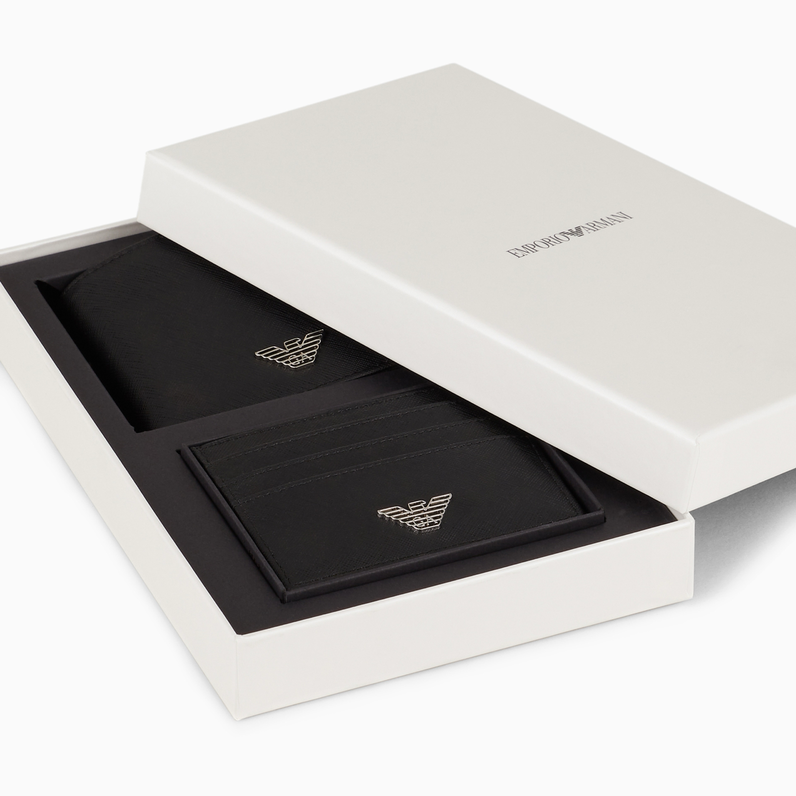 Мъжки подаръчен комплект портфейл и кард холдър Emporio Armani Y4R237 Y138E 81072 Close-Up