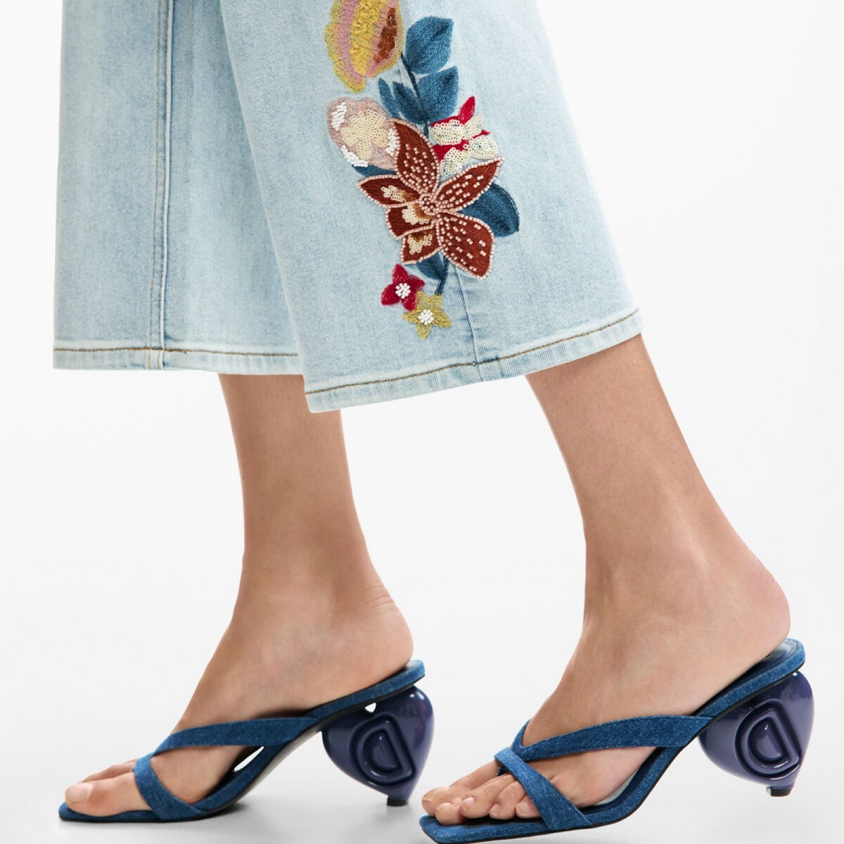 Дамски дънки Desigual Women Jeans 26SWDD20 5053 Close-Up