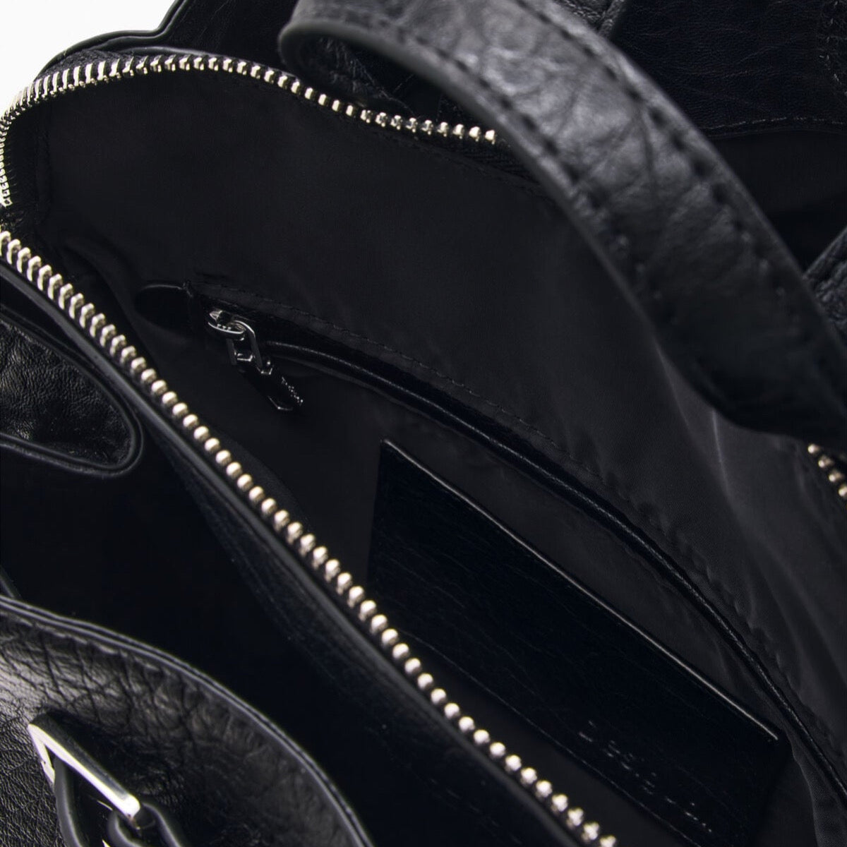 Дамска раница Desigualwomen’s backpack 26WAKP05 2000 Inside view 