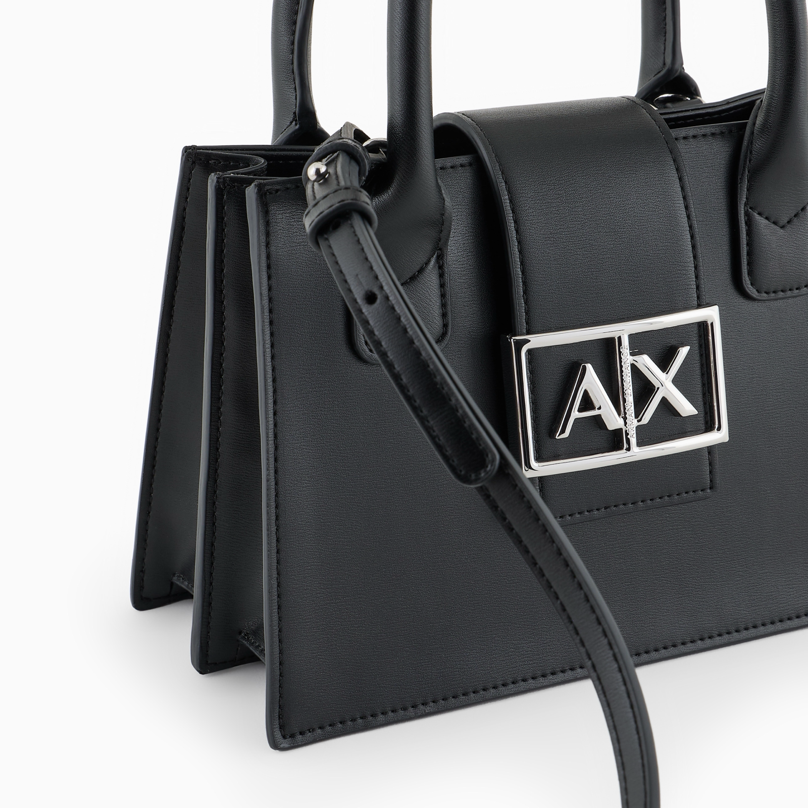 Дамска чанта Armani Exchange Women Mini Handbag XW000306 AF12039 UC001 Close-Up