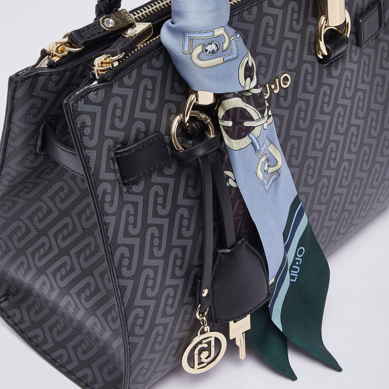 Дамска чанта Liu Jo women’s bag AF6069E1137 22222 Close-up 