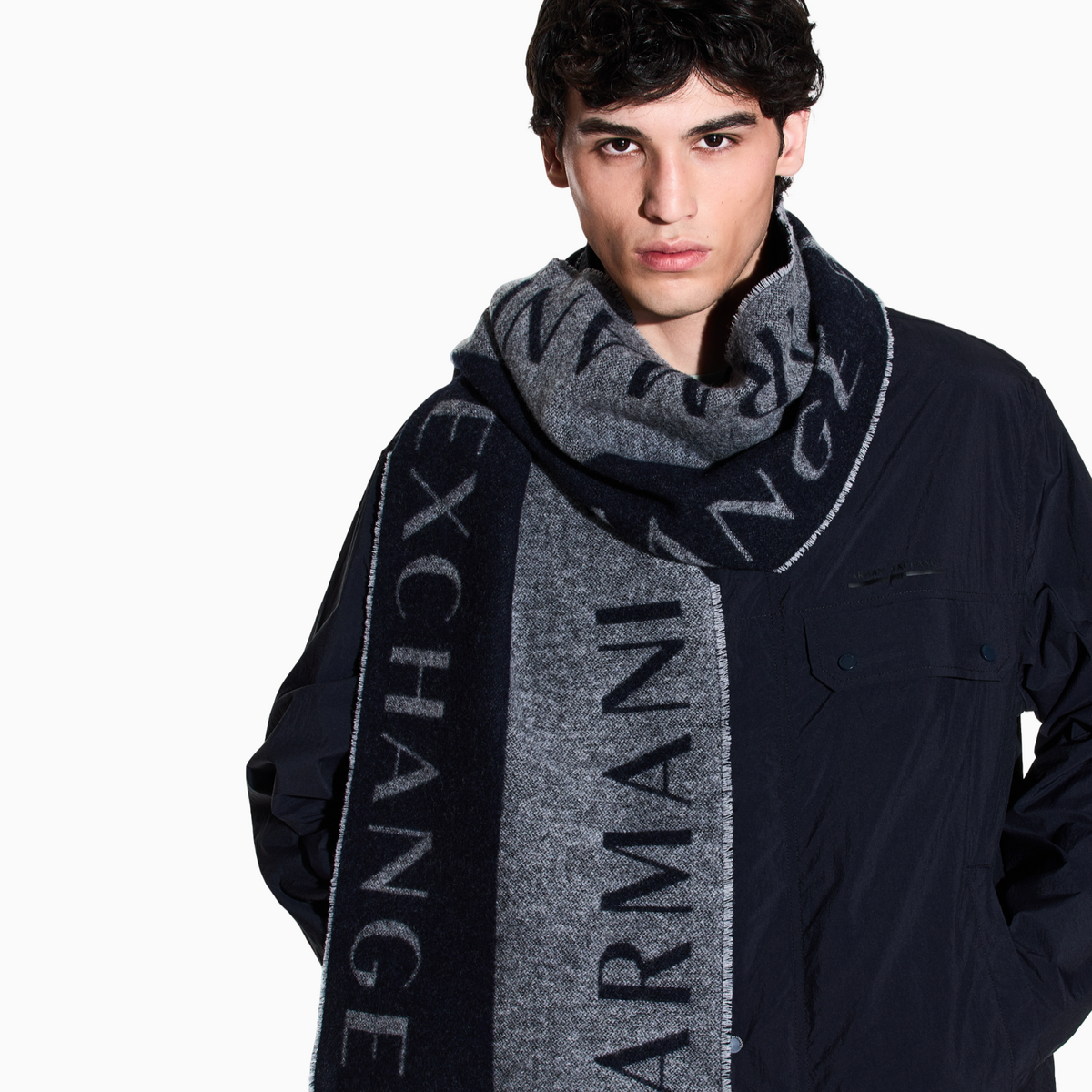 Мъжки шал Armani Exchange Men Scarf XM001715 AF17471 MB063 Model View