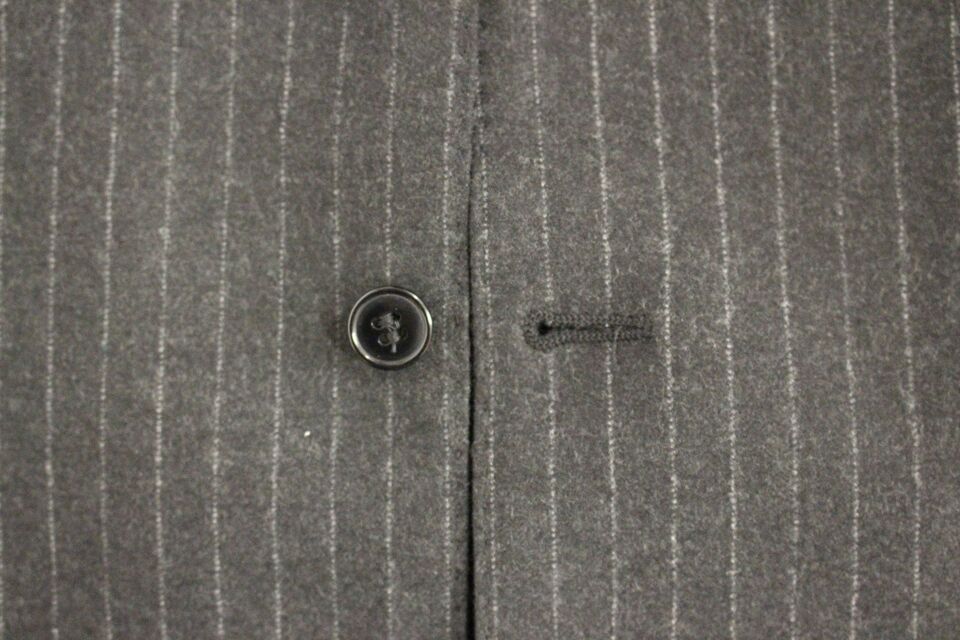 Елегантна вълнена жилетка на сиви райета Dolce &amp; Gabbana