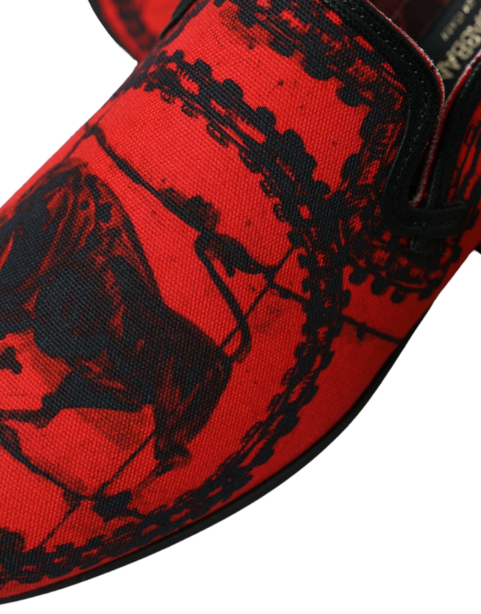 Dolce &amp; Gabbana, вдъхновени от Torero, луксозни червени и черни мокасини