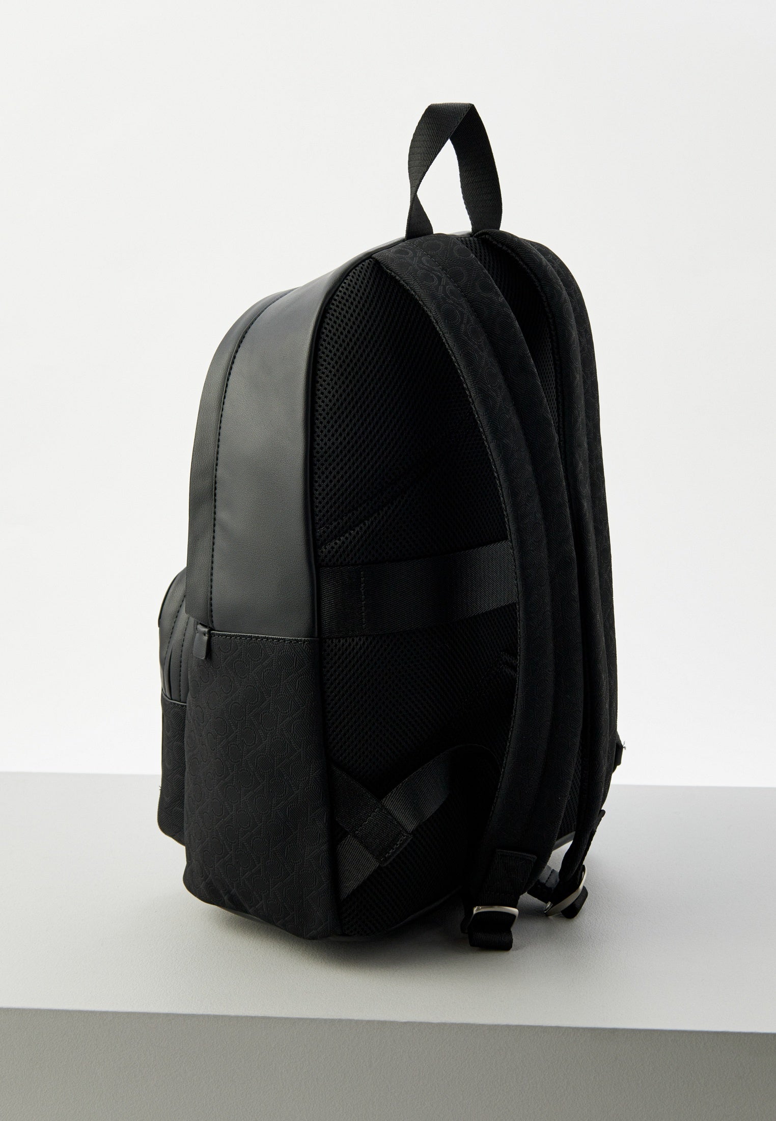 Мъжка раница Men’s rucksack Calvin Klein
K50K512719 back view
