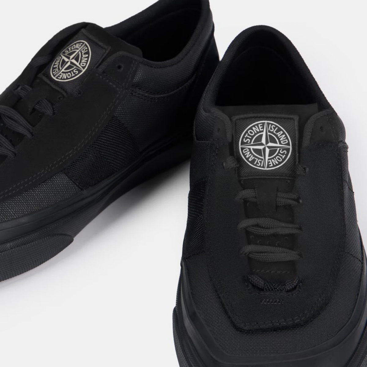 Мъжки кецове Stone Island Men Sneakers L2SFWS100020S0538V0029 Close-Up