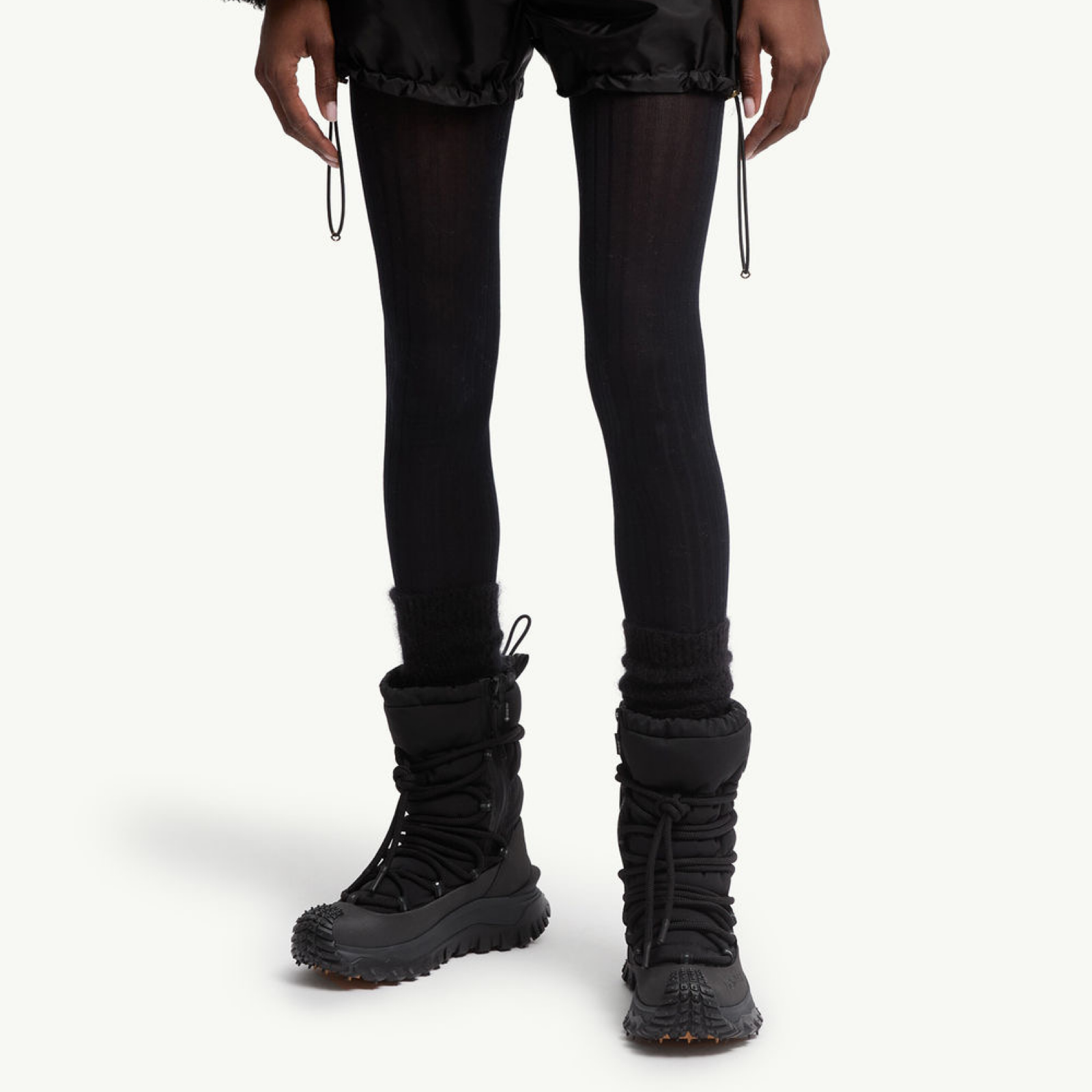 Moncler Trailgrip Après Women High Boots K209B4 H00030 M7235 Model View