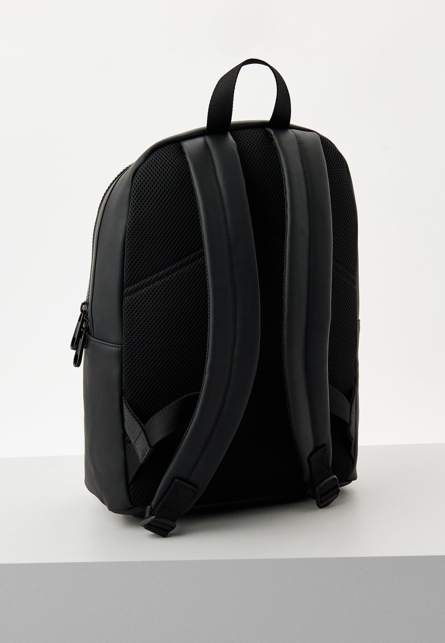 Мъжка раница Men’s rucksack Calvin Klein
K50K511220 Black back view