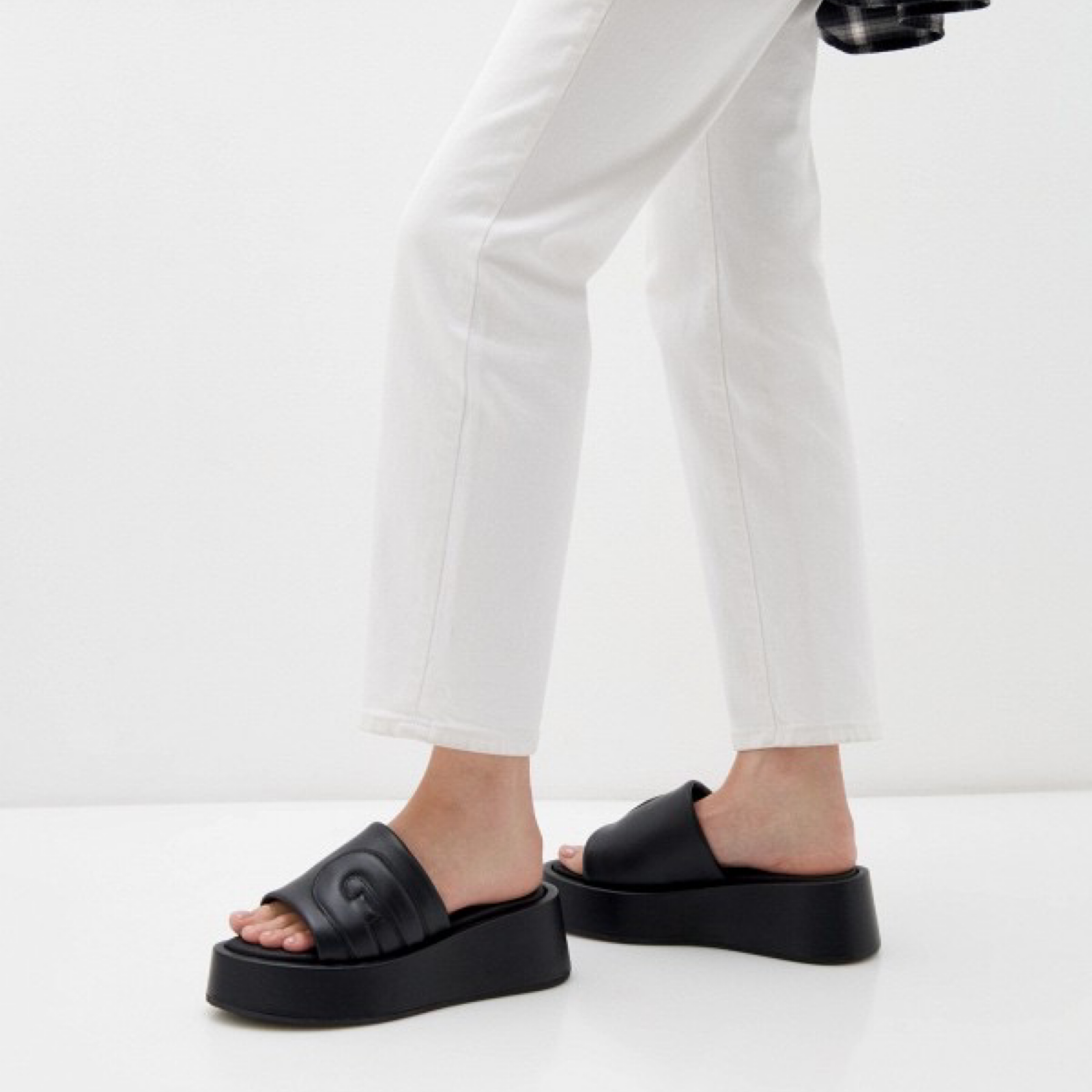 Дамски чехли Furla Women Slippers YH85FPN BX2895 O6000 Model View