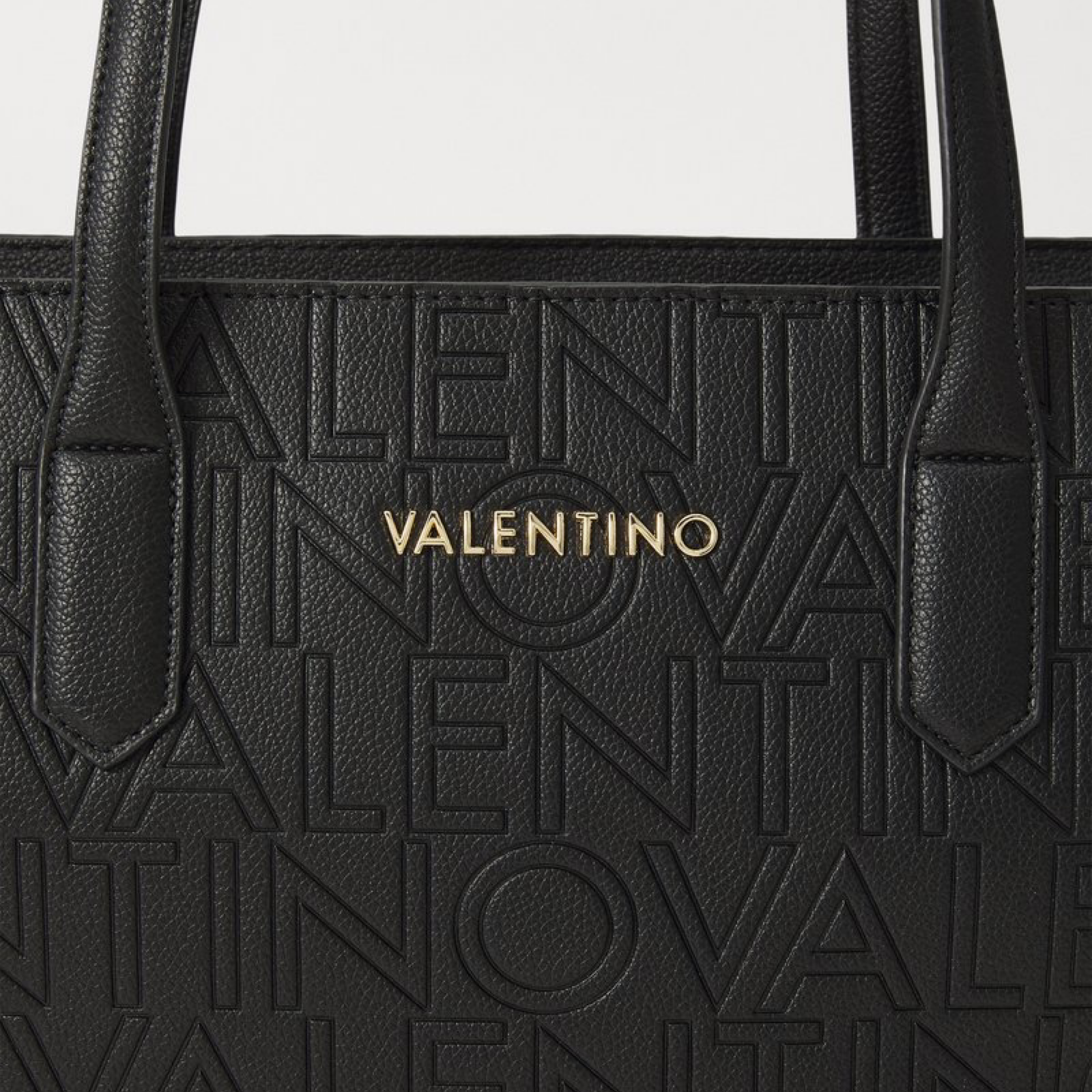 Дамска черна чанта Valentino VBS8YH04