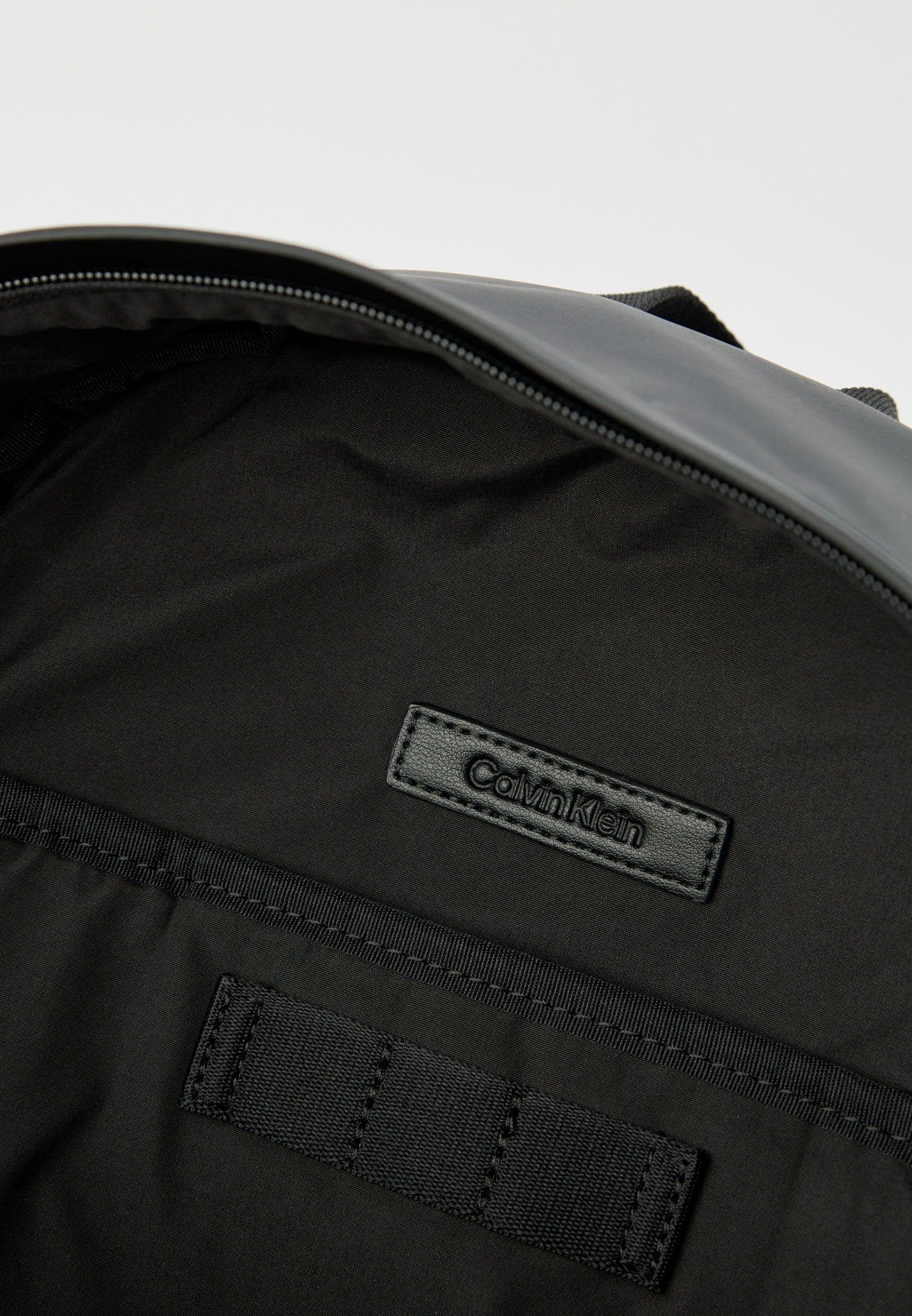 Мъжка раница Men’s rucksack Calvin Klein
K50K512719 inside view