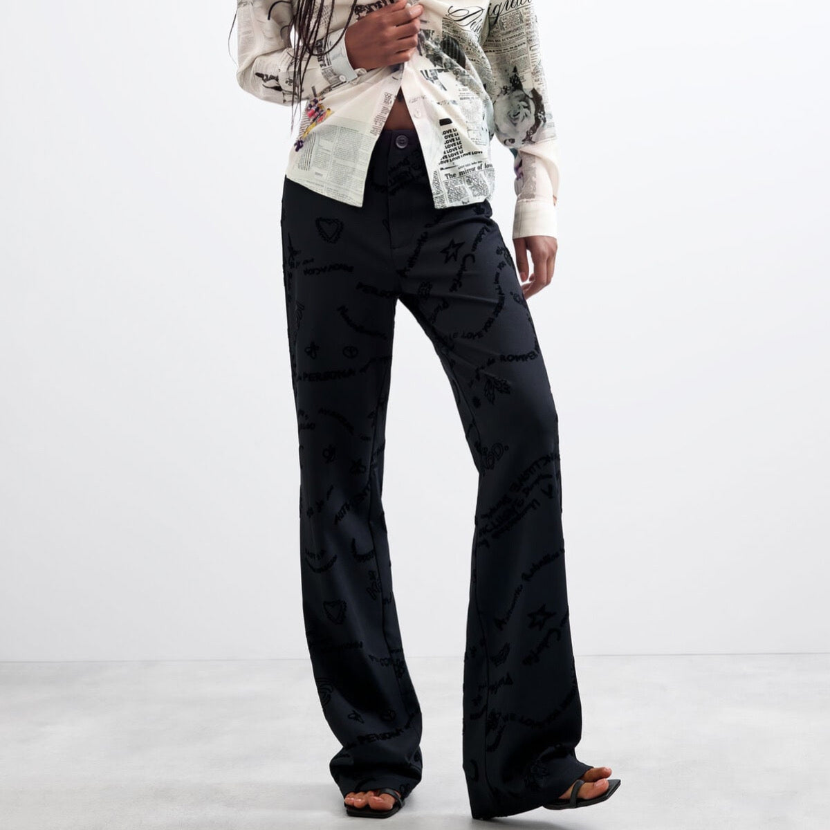 Дамски панталони Desigual women’s trousers 26WWPW12 2000 front view