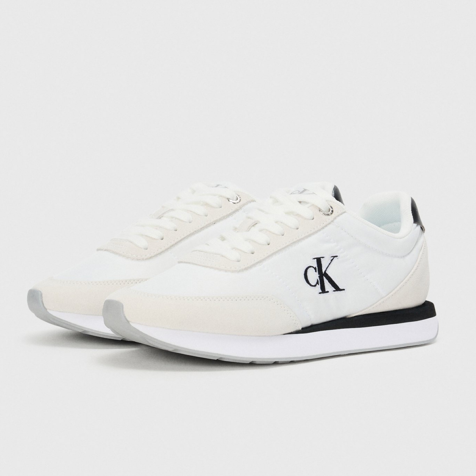 Мъжки маратонки Calvin Klein Retro Runner  Men Sneakers YM0YM01990 01W Lateral View
