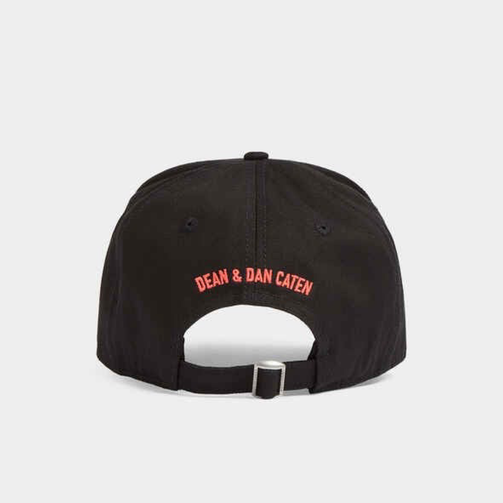 Дамска черна шапка Dsquared2 Women Cap Back View