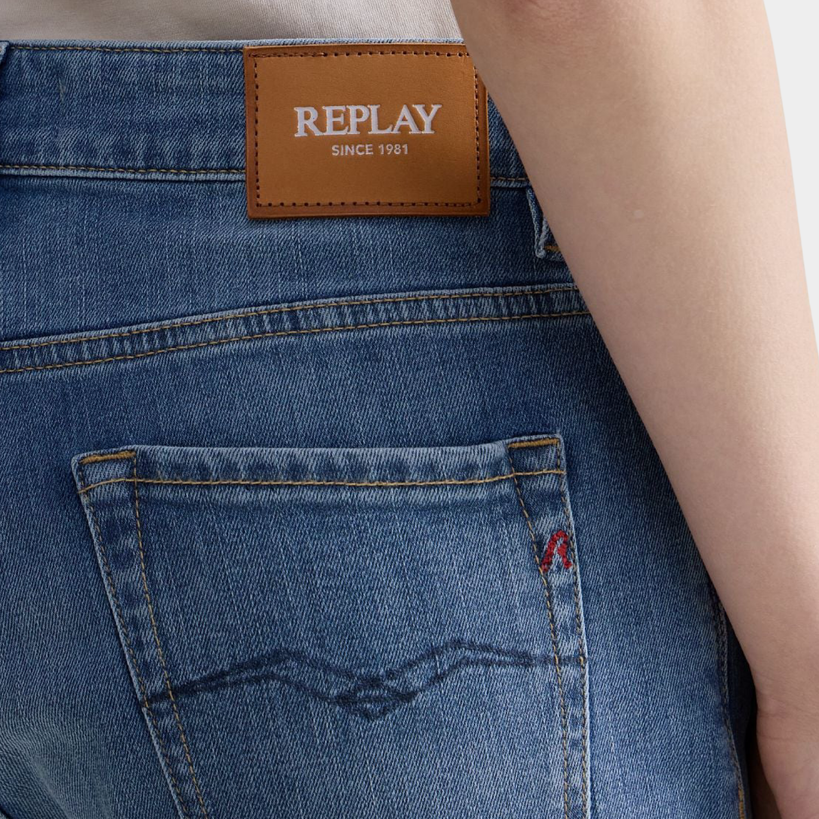 Дамски дънки Replay Women Jeans WA416.000.685 115 Close-Up