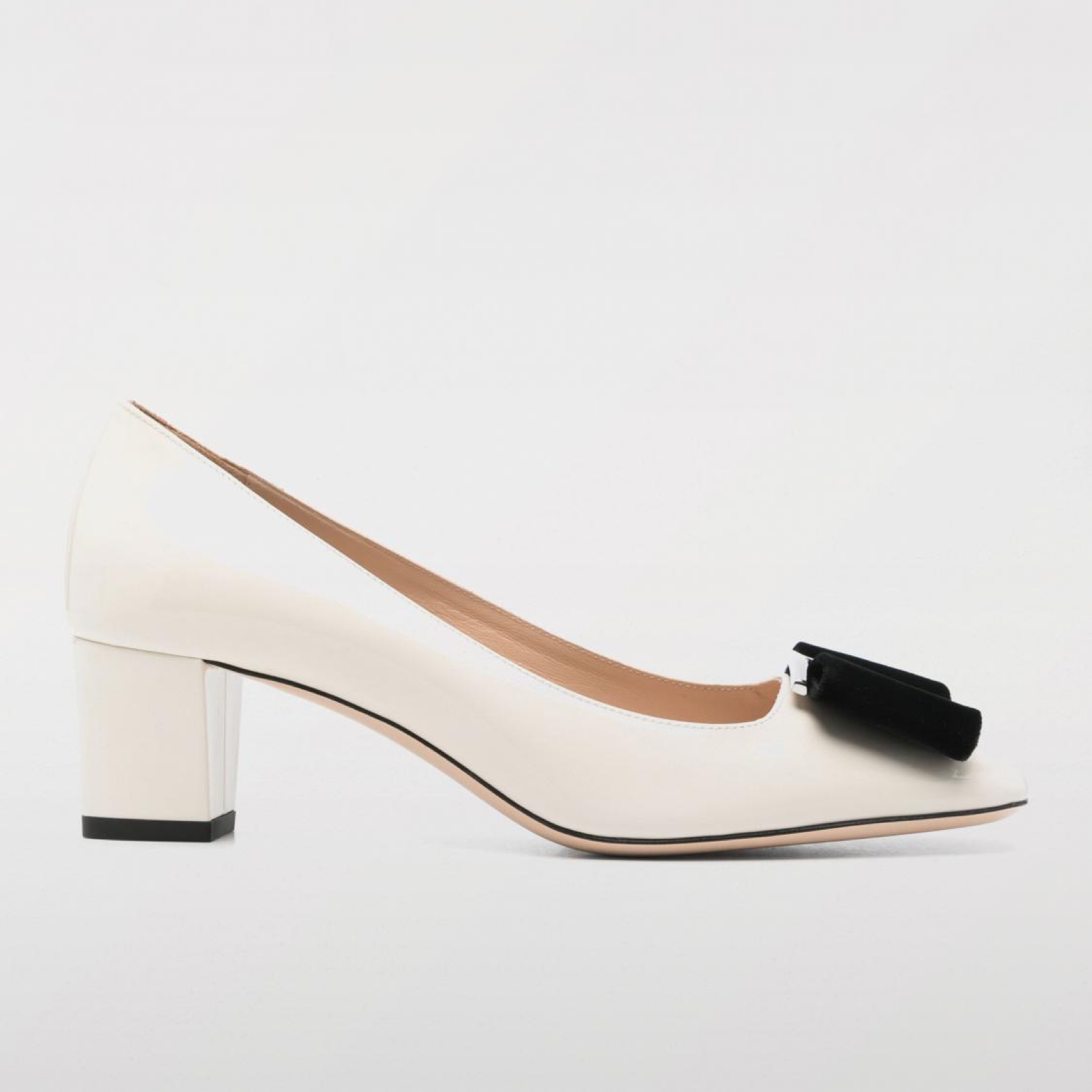 Tom Ford Audrey 60 Patent Leather Pumps W3615LCL406S 3WN08 Lateral View
