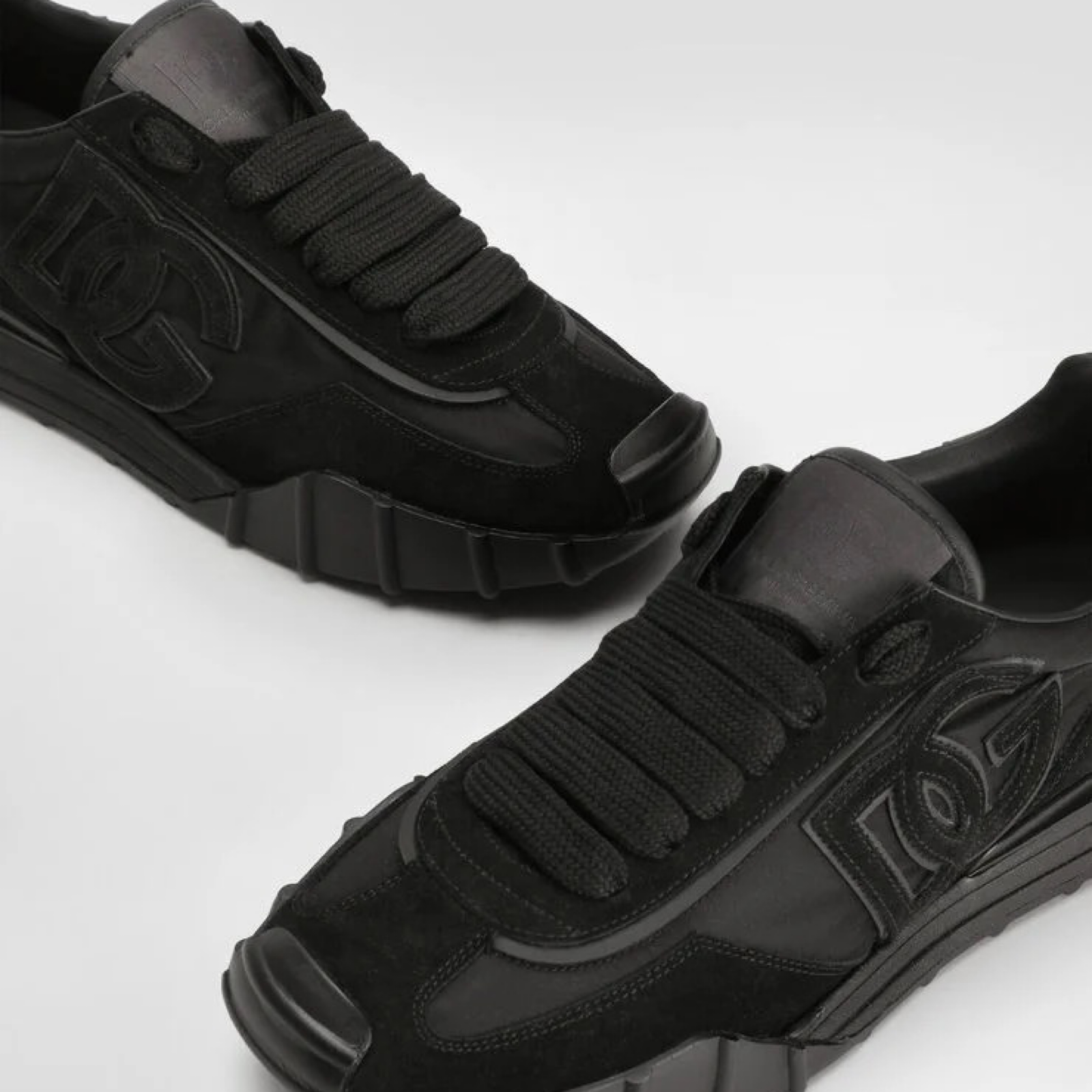 Dolce & Gabbana DG Men Sneakers CS2384A03548B956 Close-Up