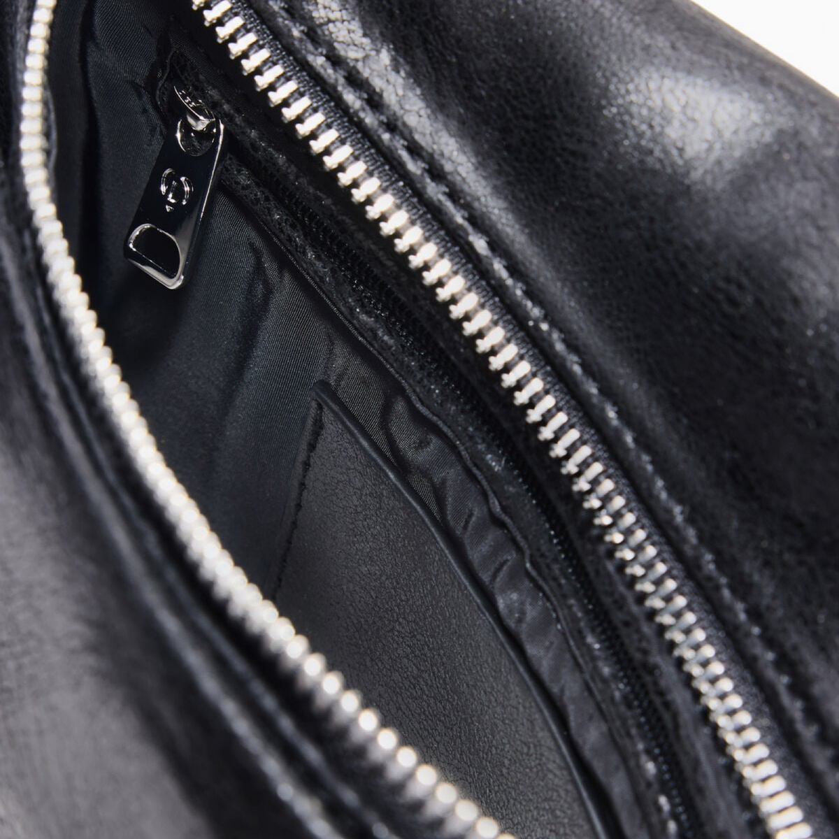 Дамска чанта Desigual Women Crossbody Bag 26WAXP39 2000 Inside View
