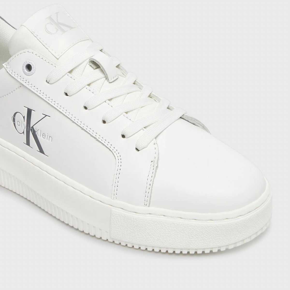 Дамски кецове Calvin Klein Jeans Women Sneakers YW0YW01876 02R Close-Up