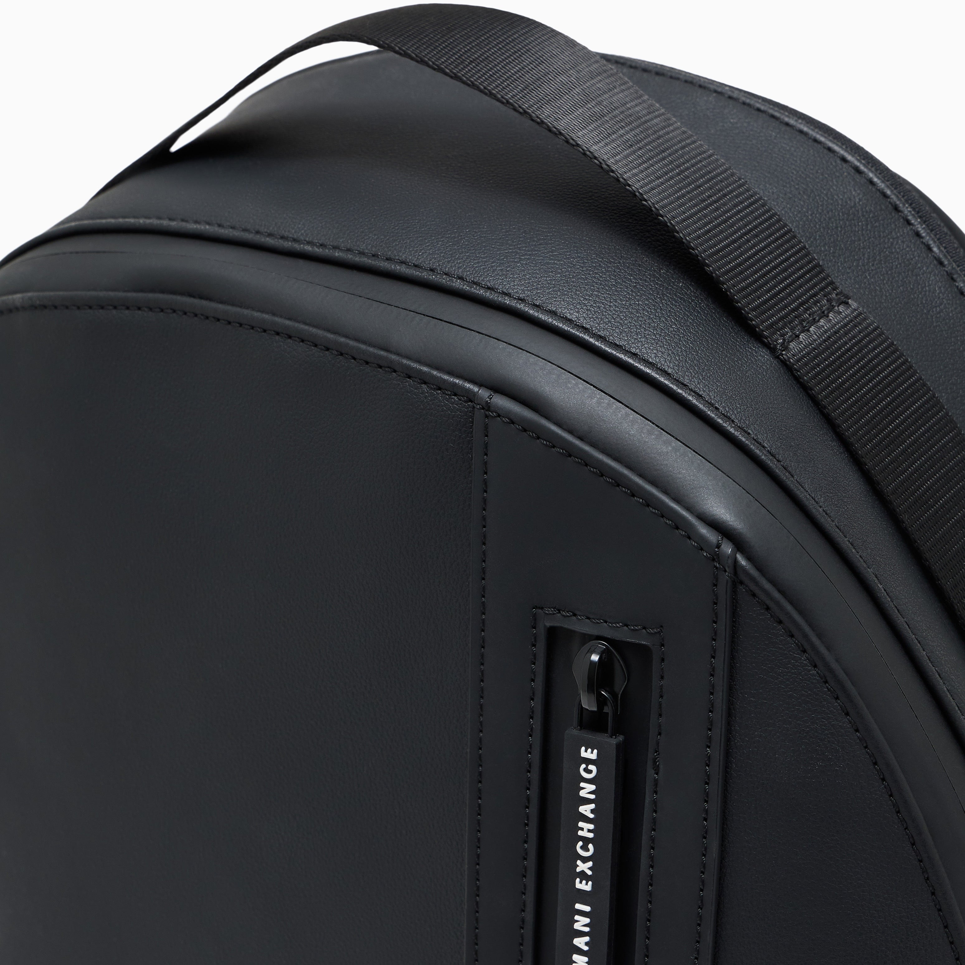 Мъжка черна раница Armani Exchange  men’s backpack XM003167 AF26679 MC043 Close-up