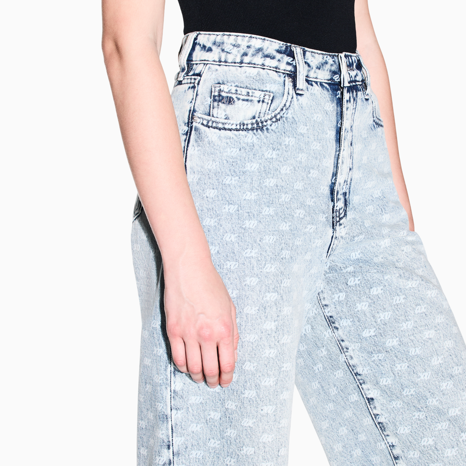 Дамски дънков панталон Armani Exchange Women Oversized Denim Trousers XM000100 AF25777 FB010 Close-Up