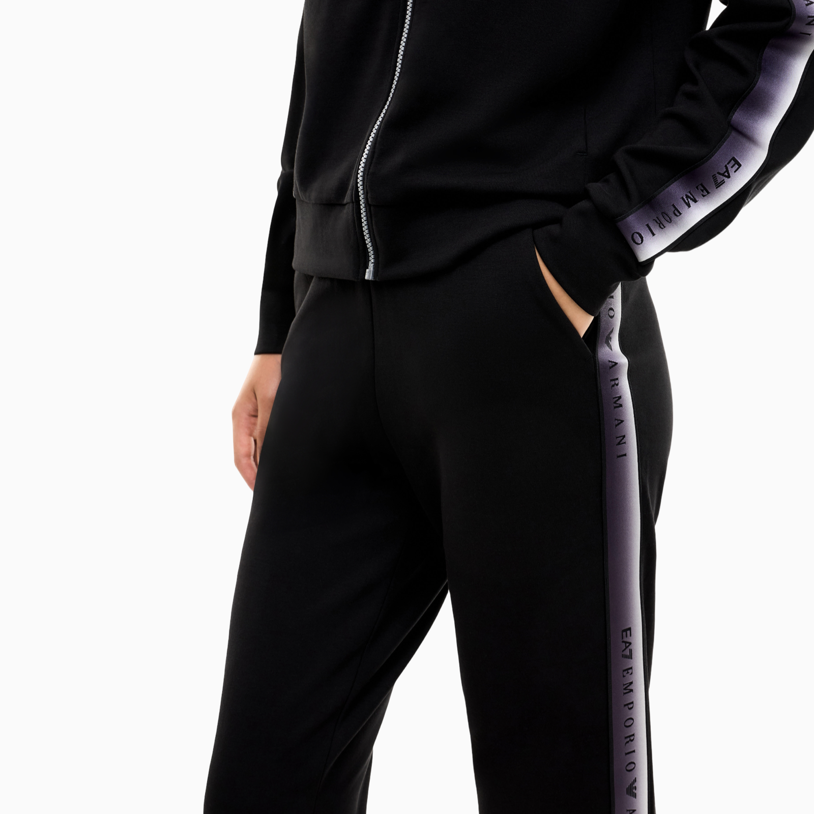 Дамски екип EA7 Emporio Armani Women Tracksuit 7W001518 AF12501 UC001 Close-Up