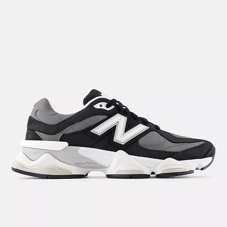 Мъжки маратонки New Balance 9060 Men Sneakers U9060510 Lateral View