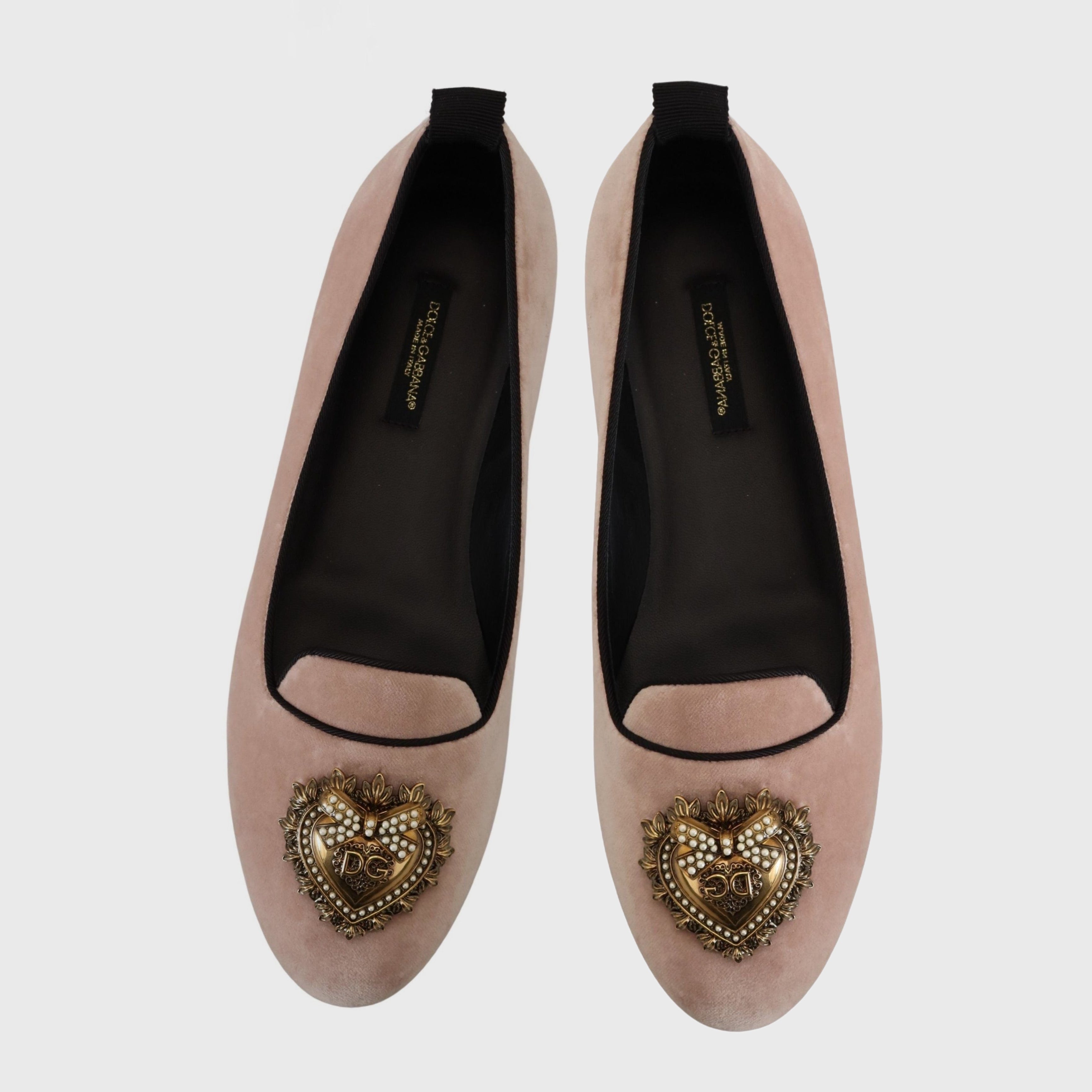 Дамски луксозни кадифени мокасини лоуфъри в розово DOLCE & GABBANA
Women’s Luxury Pink Velvet Devotion Loafers 