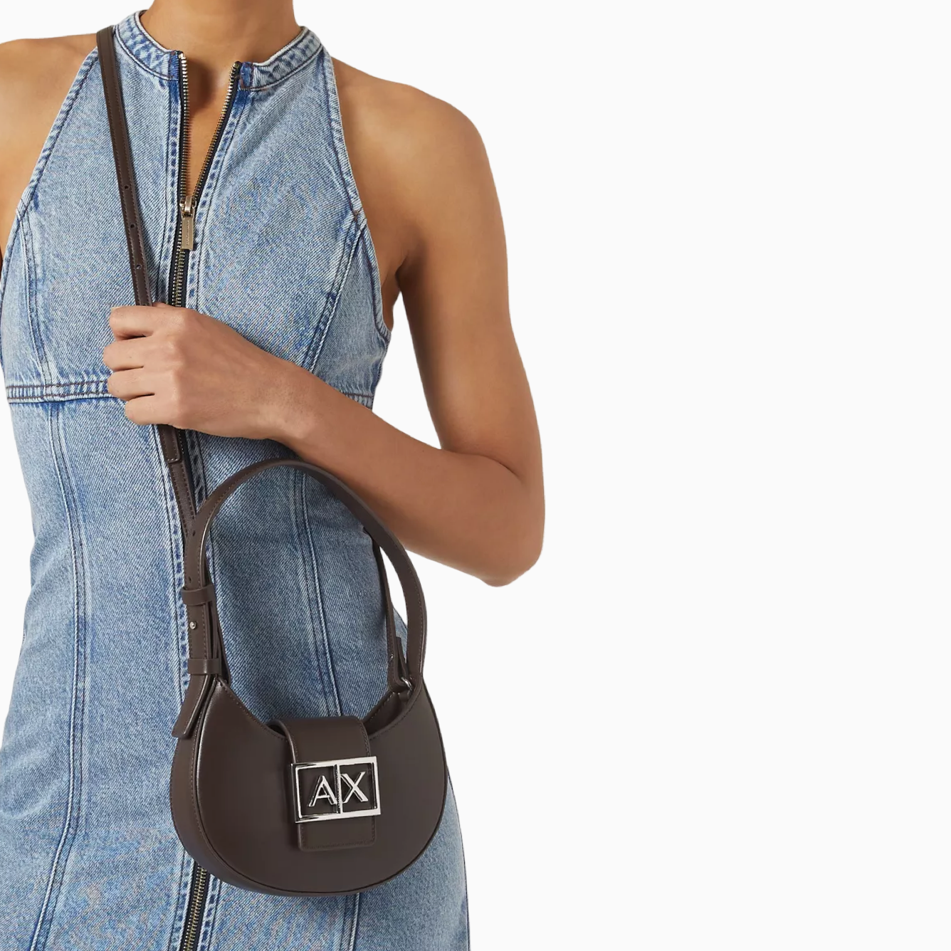 Дамска кафява чанта Armani Exchange Women Shoulder Bag XW002566 AF12039 U6018 Model View