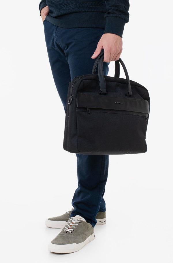 Мъжка бизнес чанта за лаптоп Men’s business laptop bag Calvin Klein K50K509587 Black lifestyle view