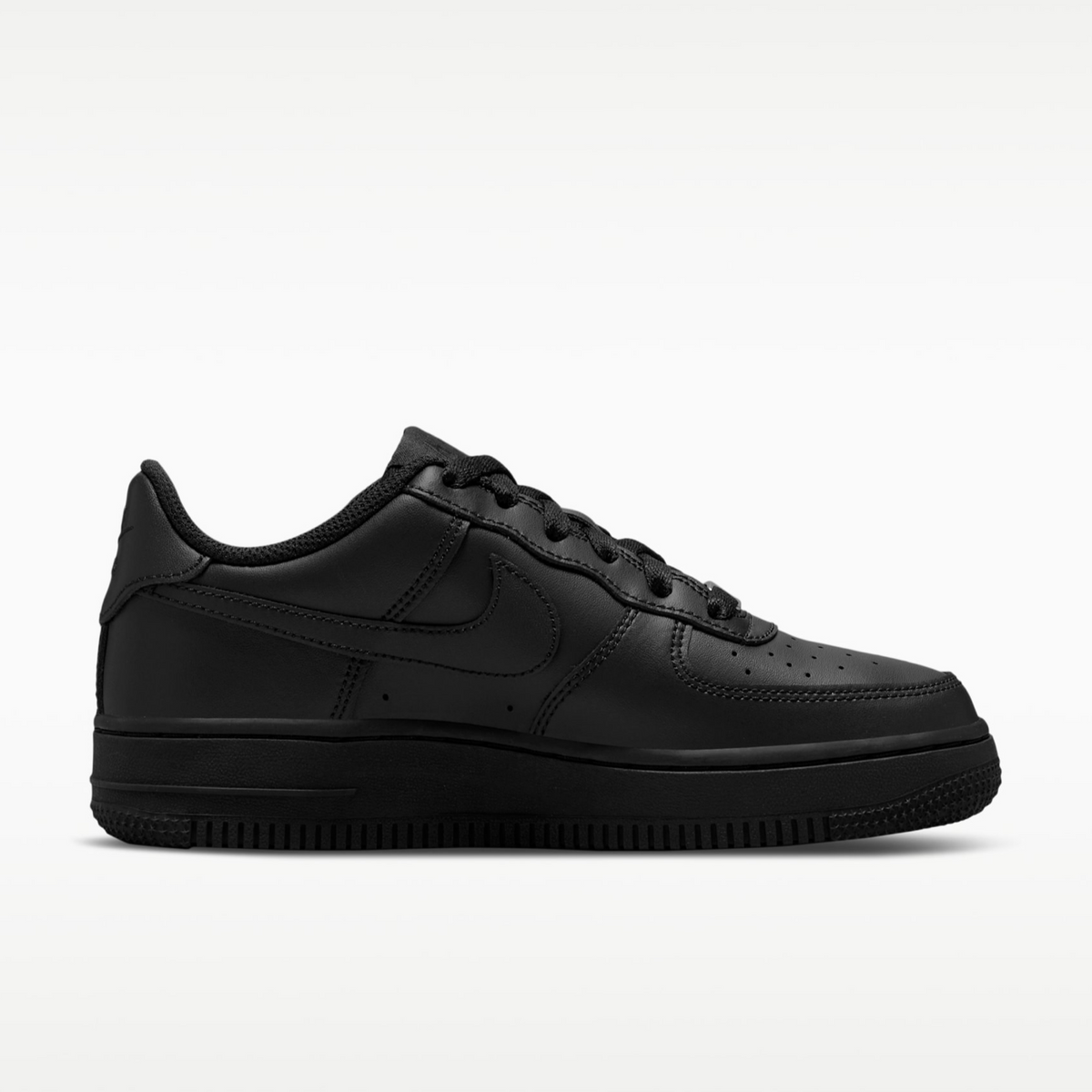 Дамски кецове Nike Air Force Le Women Sneakers DH2920-001 Lateral View