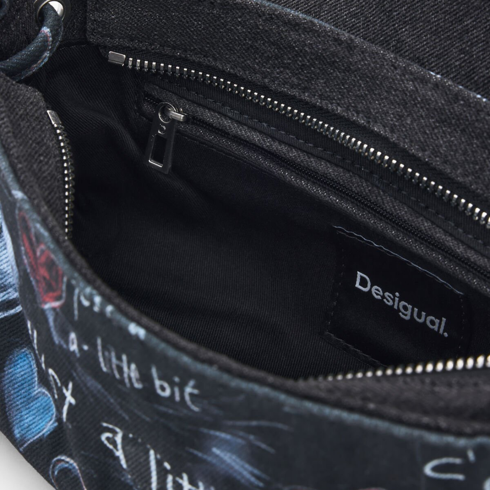 Дамска чанта Desigual Women Handbag 26SAXA57 9019 Inside View