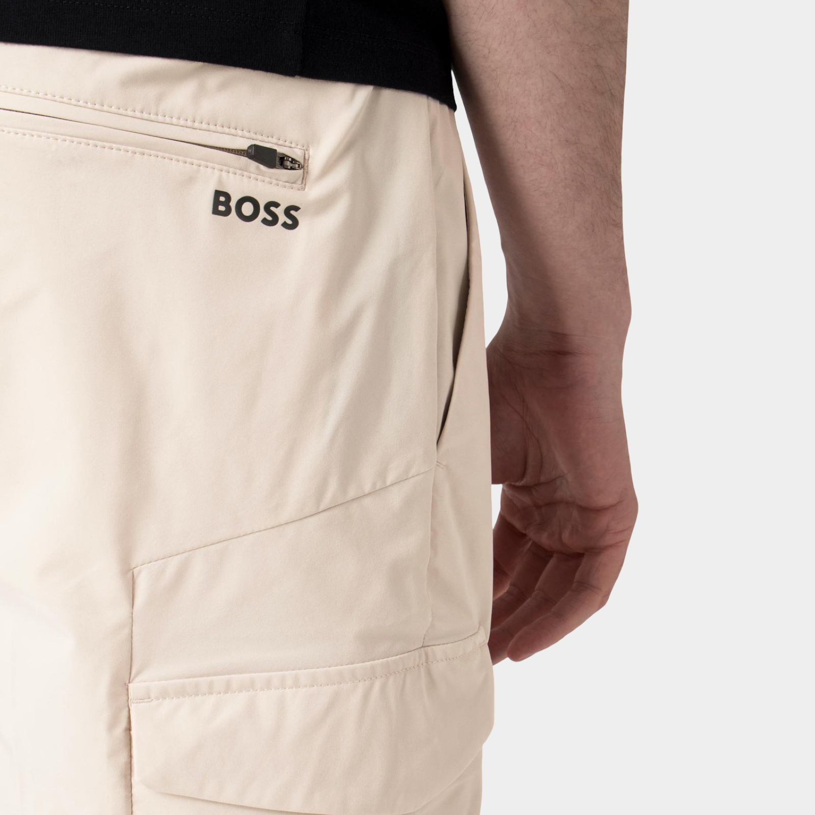 Мъжки бежови карго шорти Boss 50534318 Close-Up