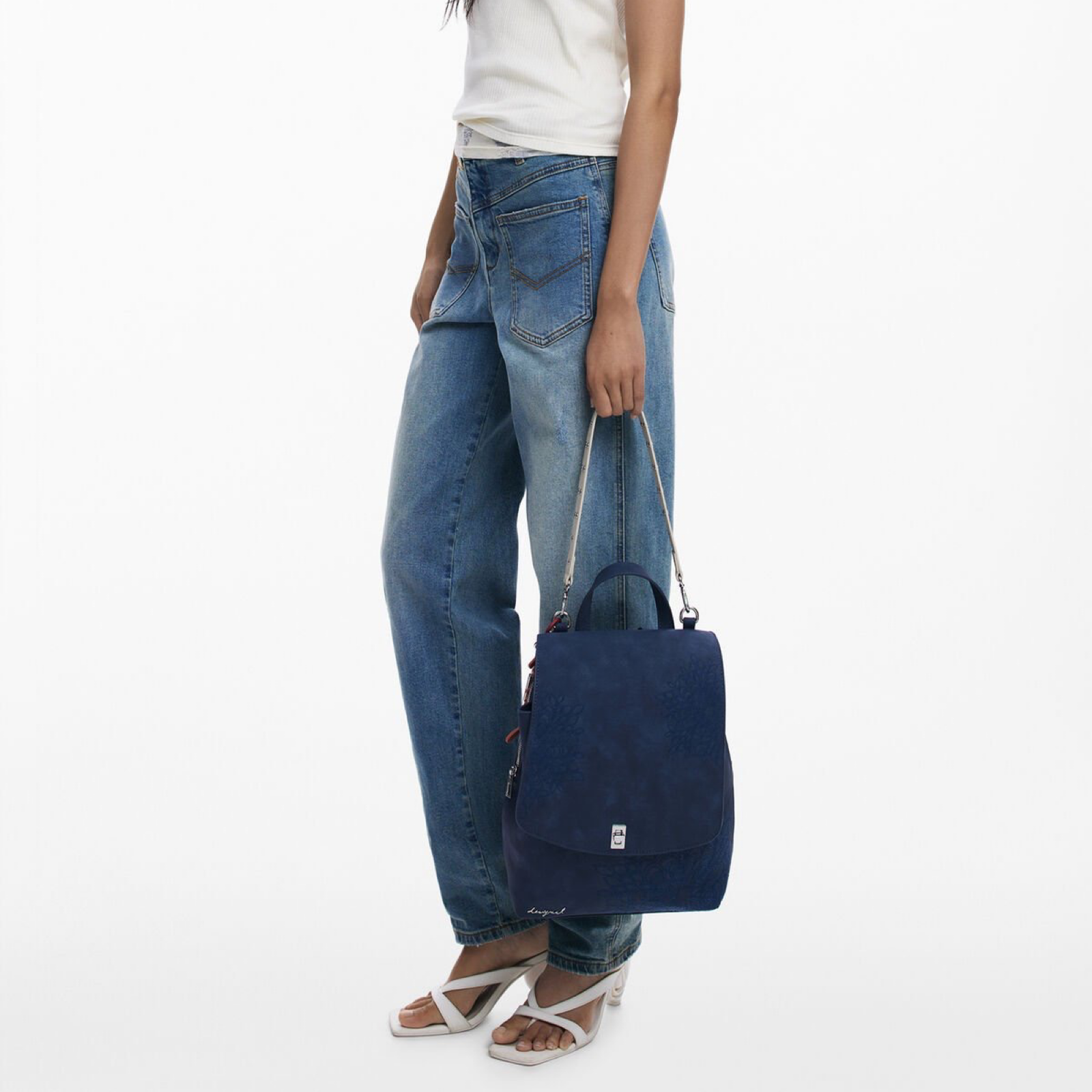 Дамска синя раница Desigual Women Rucksack 25WAKP34 Hand View