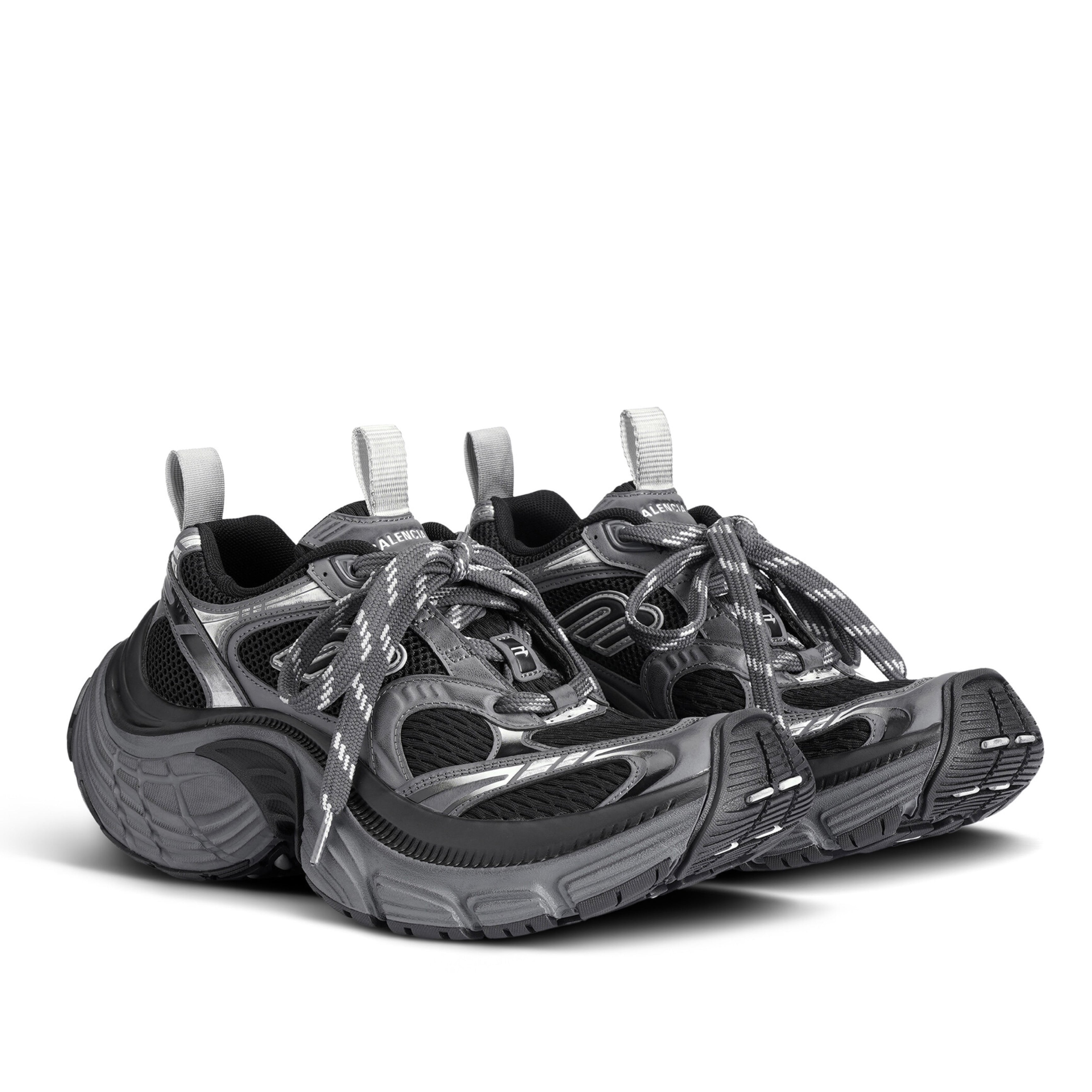 Мъжки кецове Men’s sneakers Balenciaga 6XL 815859W2MV21012 Black angled view