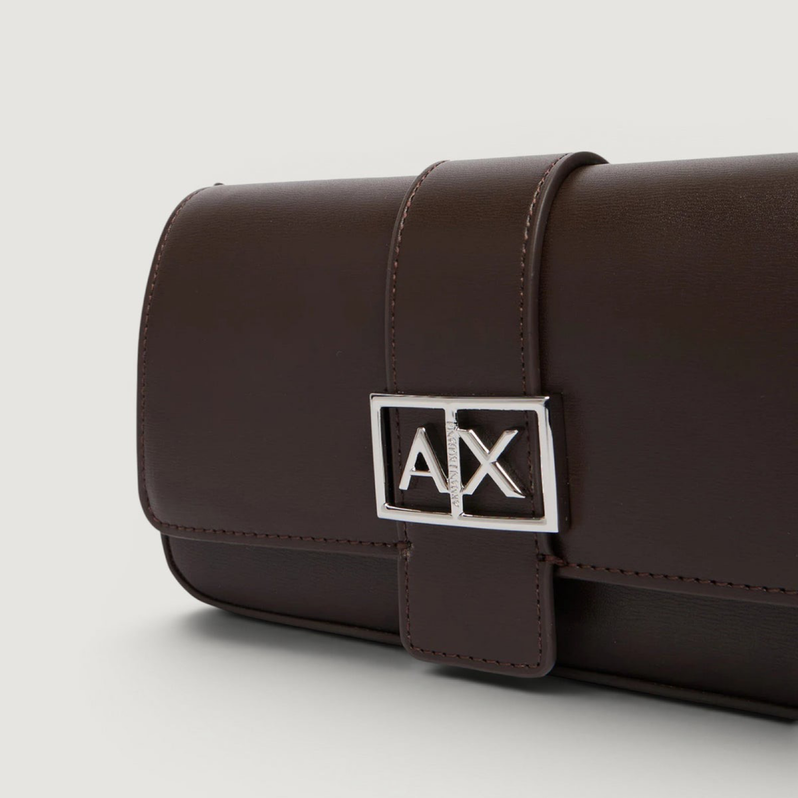 Дамска кафява клъч чанта Armani Exchange Women Clutch Bag XW002567 AF12039 Close-Up