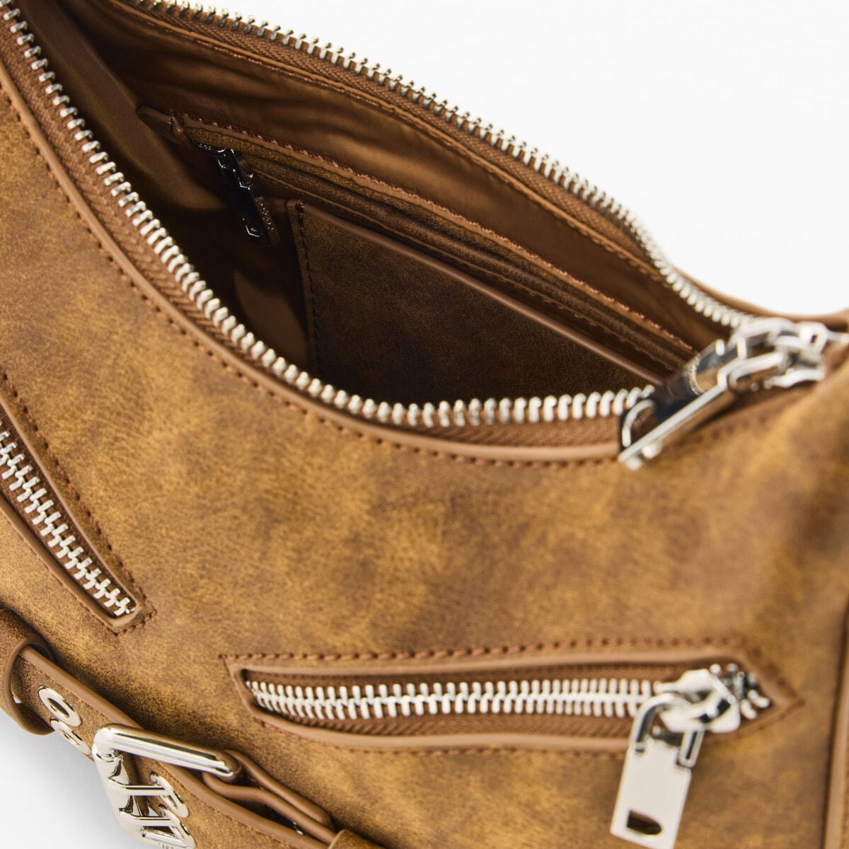 Дамска чанта Desigual woman’s bag 26WAXP68 6011 Inside view