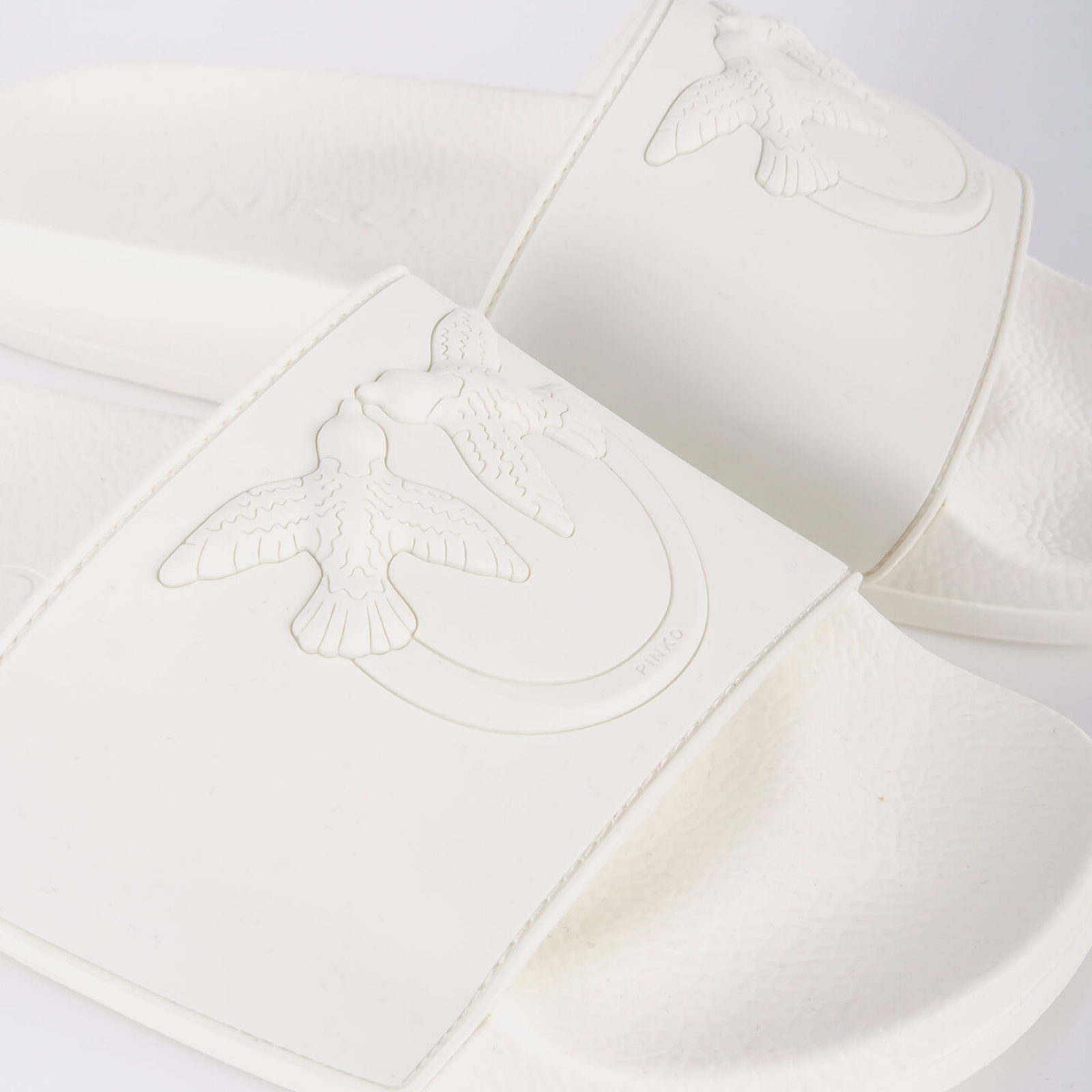 Дамски бели чехли Pinko Women Slippers SS0093 E027 Z1B Close-Up