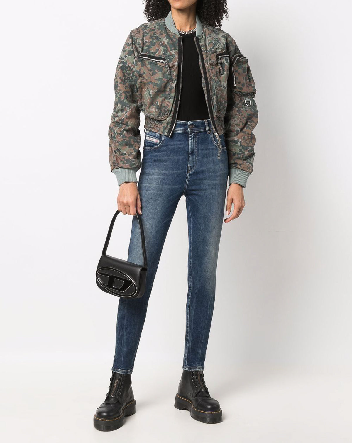 Дамска чанта Women’s shoulder bag DIESEL
X08396PR818T8013 Black lifestyle view