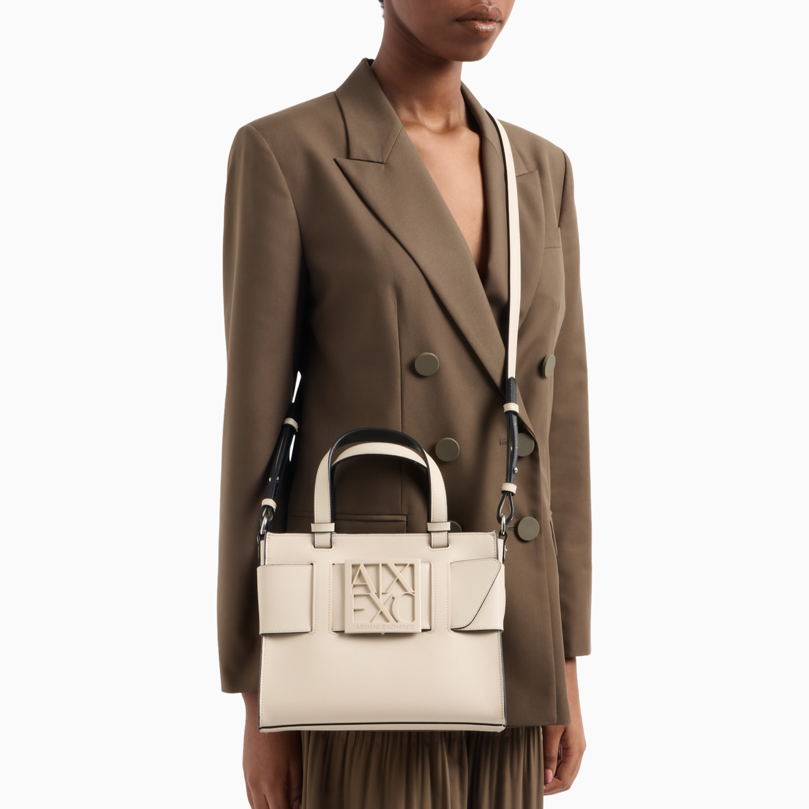 Дамска бежова чанта Armani Exchange Women Handbag 942690 0A874 U1092 Model View