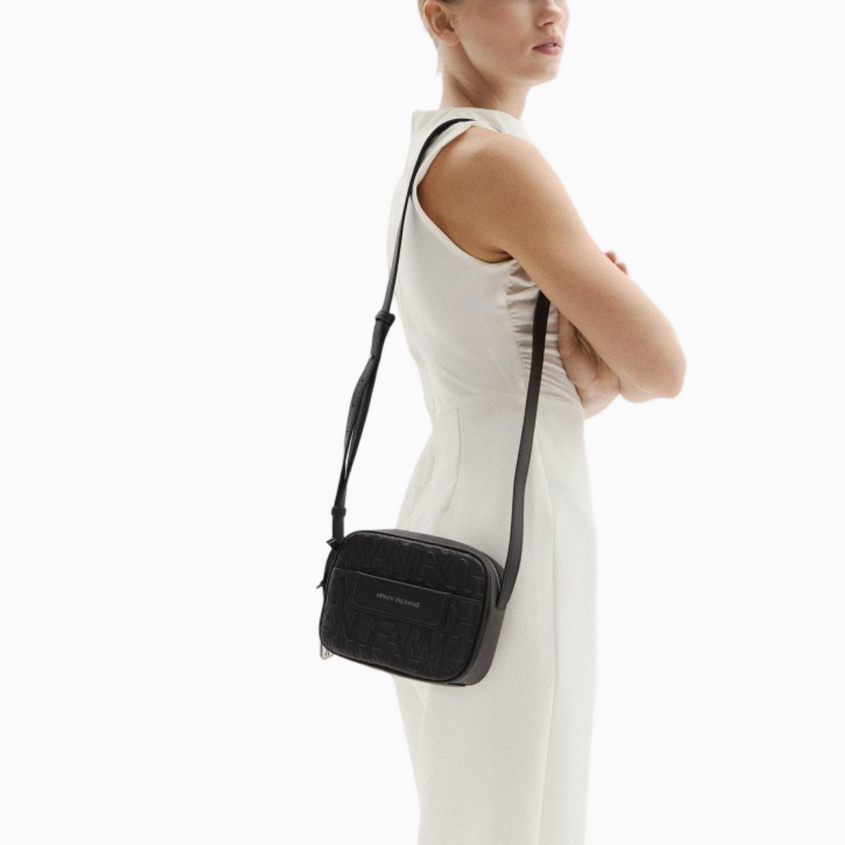 Дамска кафява чанта Armani Exchange Women Crossbody Bag XW001578 AF15774 U6032 Model View