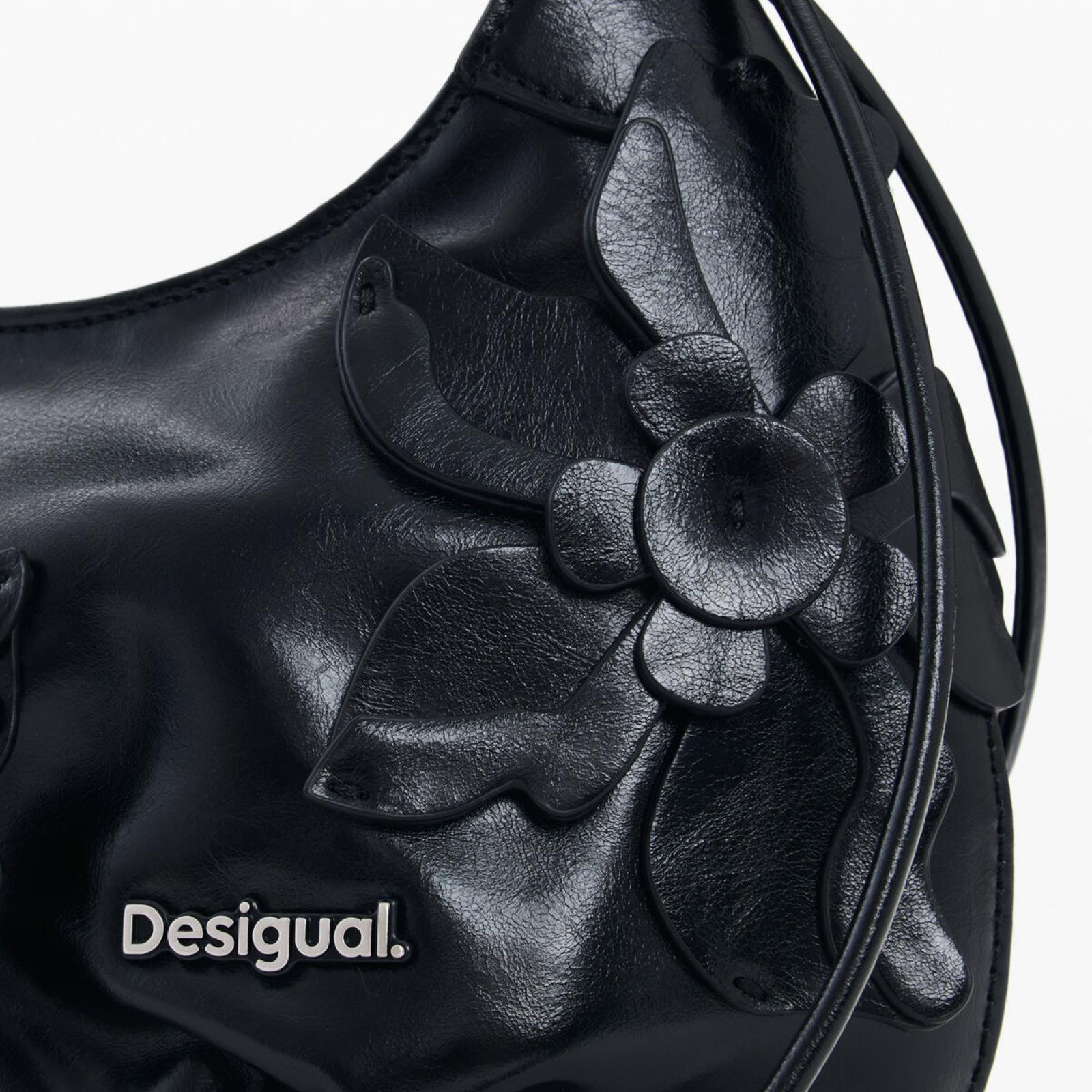Дамска черна чанта Desigual Women Shoulder Bag 26WAXP62 2000 Close-Up