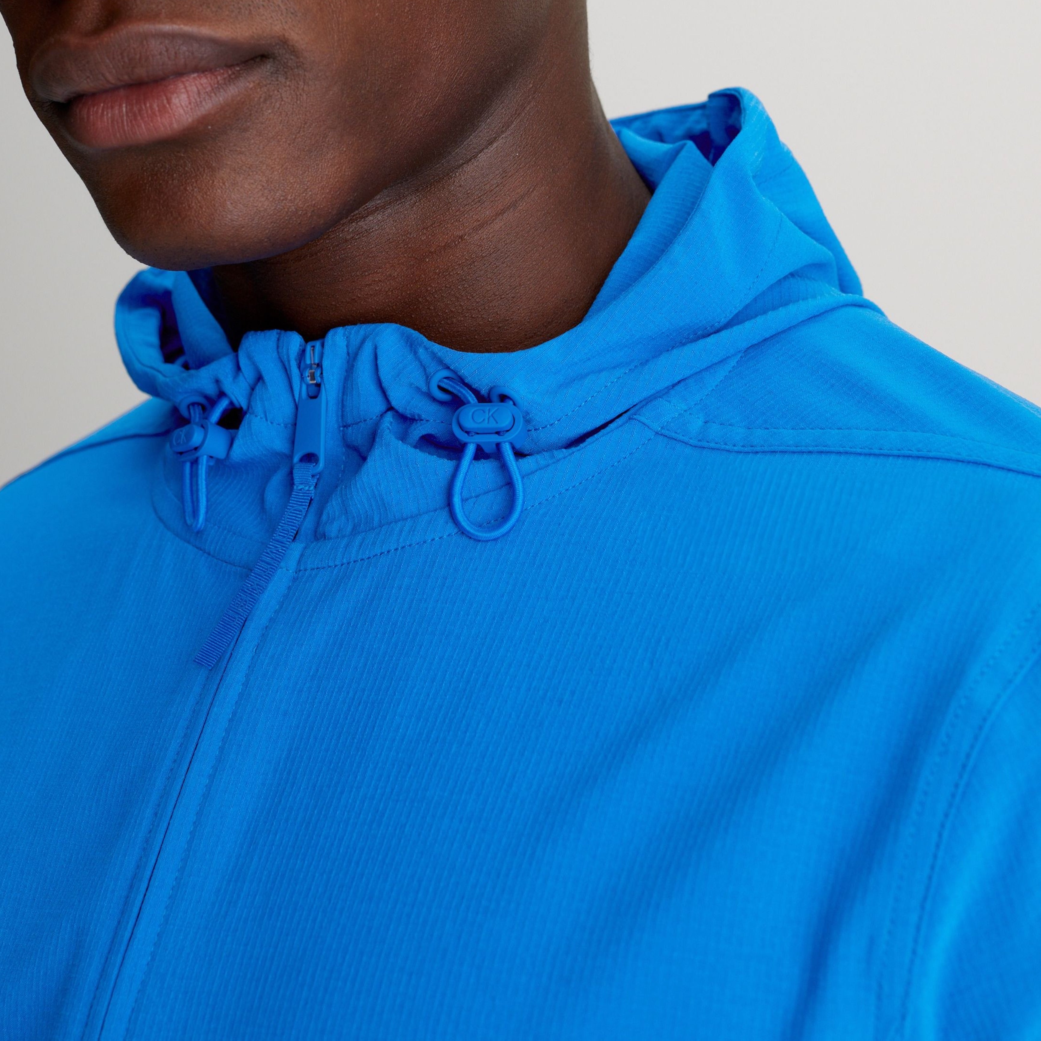 Мъжко яке ветровка Men’s wind stopper jacket Calvin Klein 00GMS4O520 CGN Blue close up view