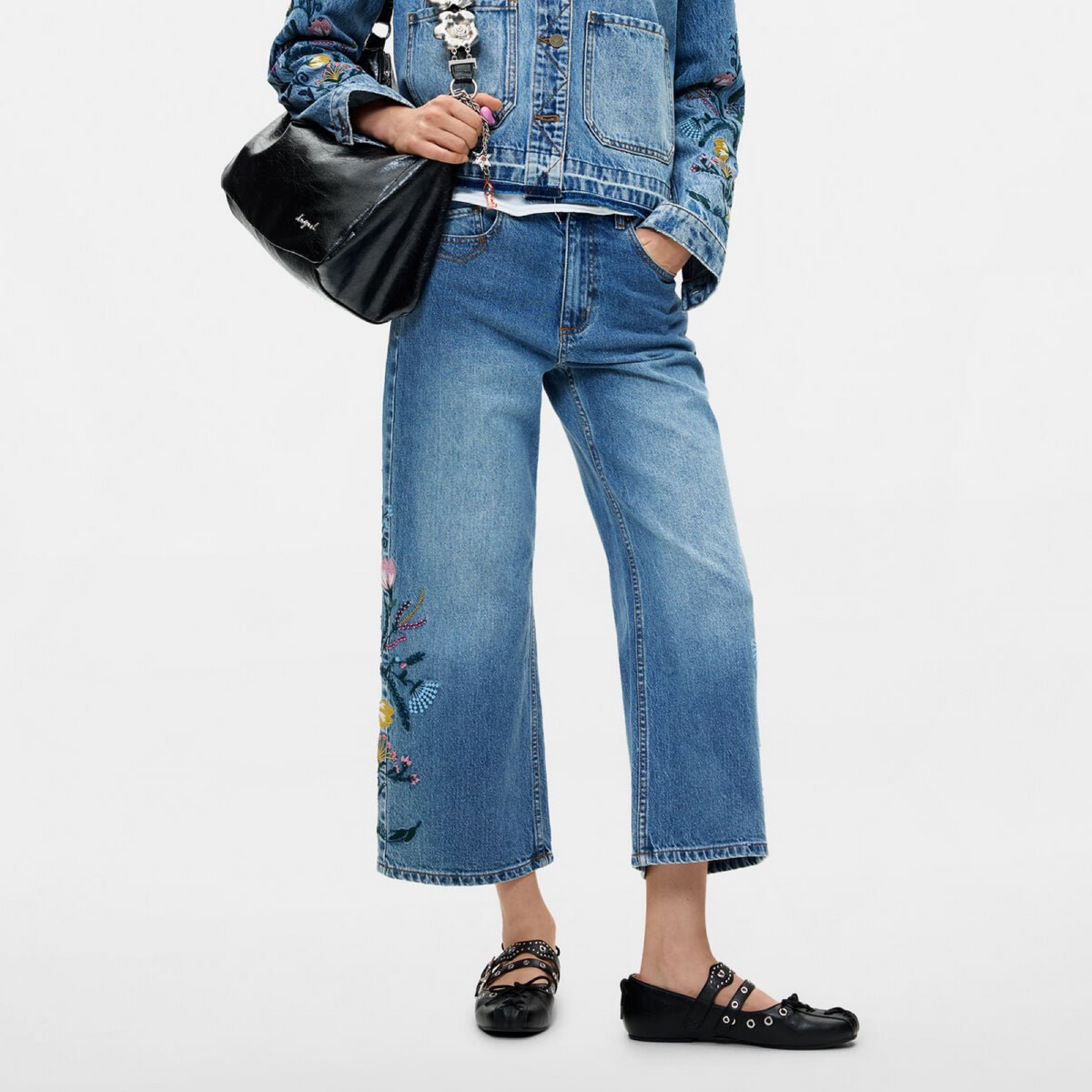 Дамски дънки Desigual Women Jeans 26WWDD16 5053 Front View