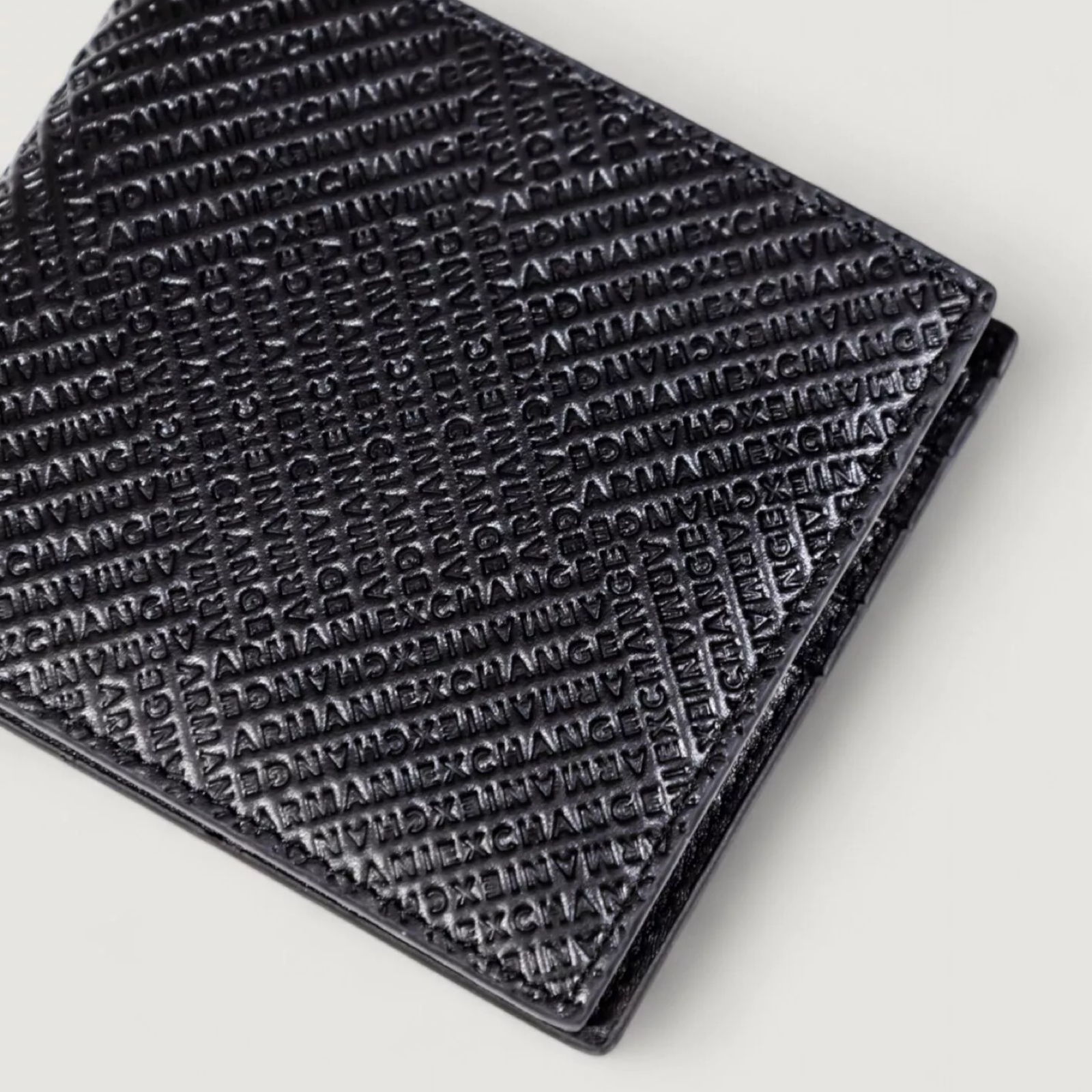 Мъжки портфейл Armani Exchange Wallet XM000167 AF19502 Close-Up