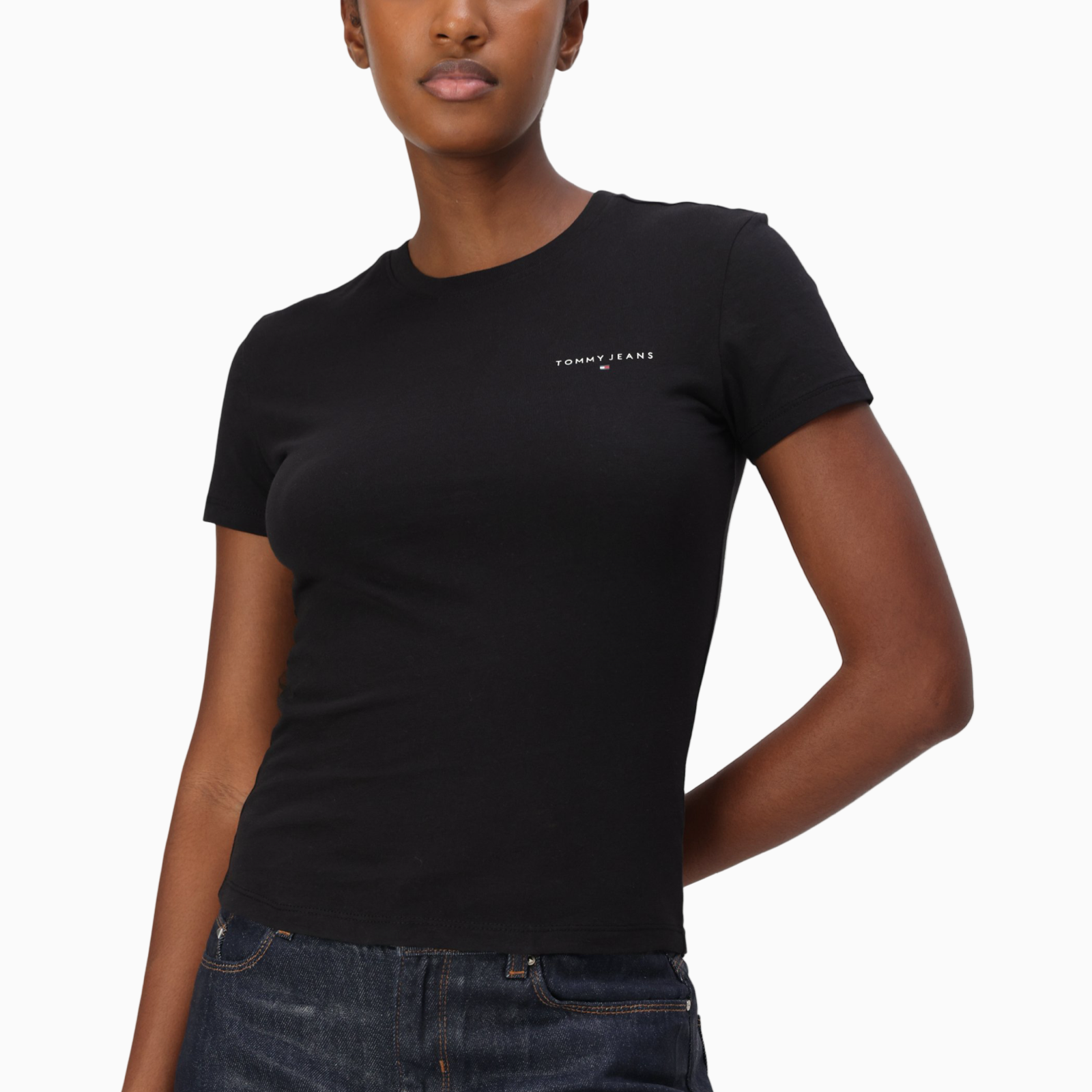 Дамска черна тениска Tommy Hilfiger Jeans DW0DW21164 Close-Up