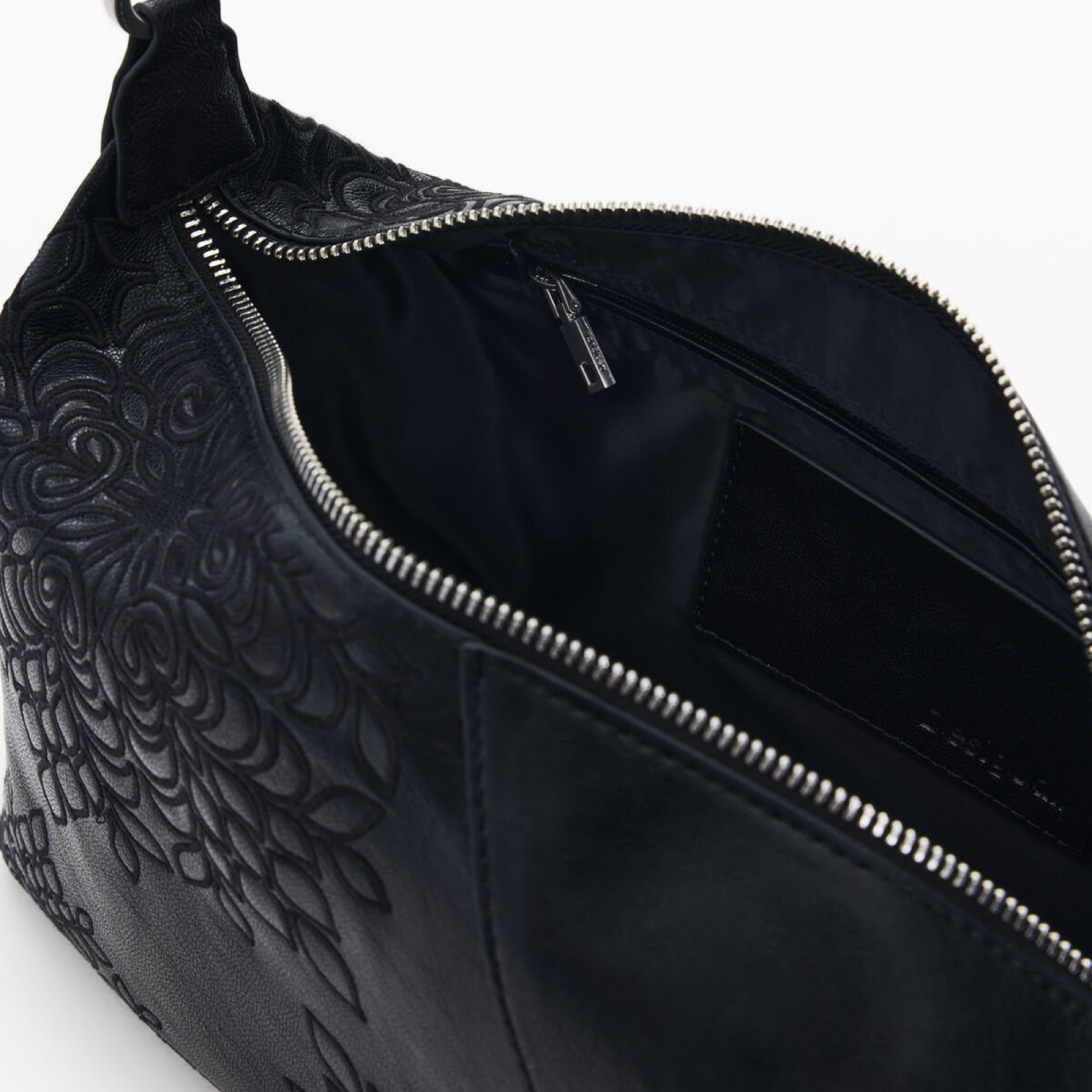 Дамска чанта Desigual Women Handbag 26SAXPAW 2000U Inside View