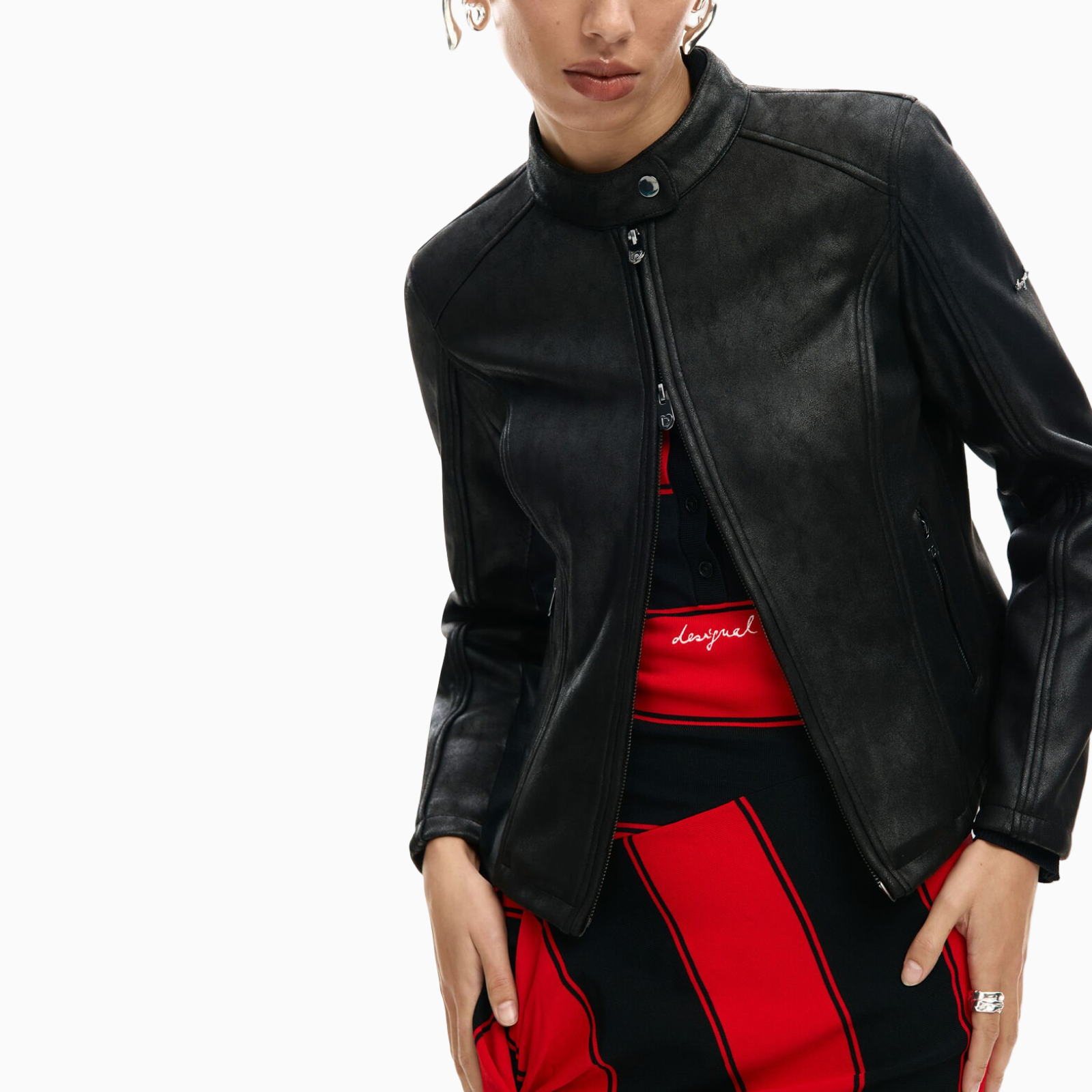 Дамско черно кожено яке Desigual Women Jacket 26SWEW10 2000 Close-Up