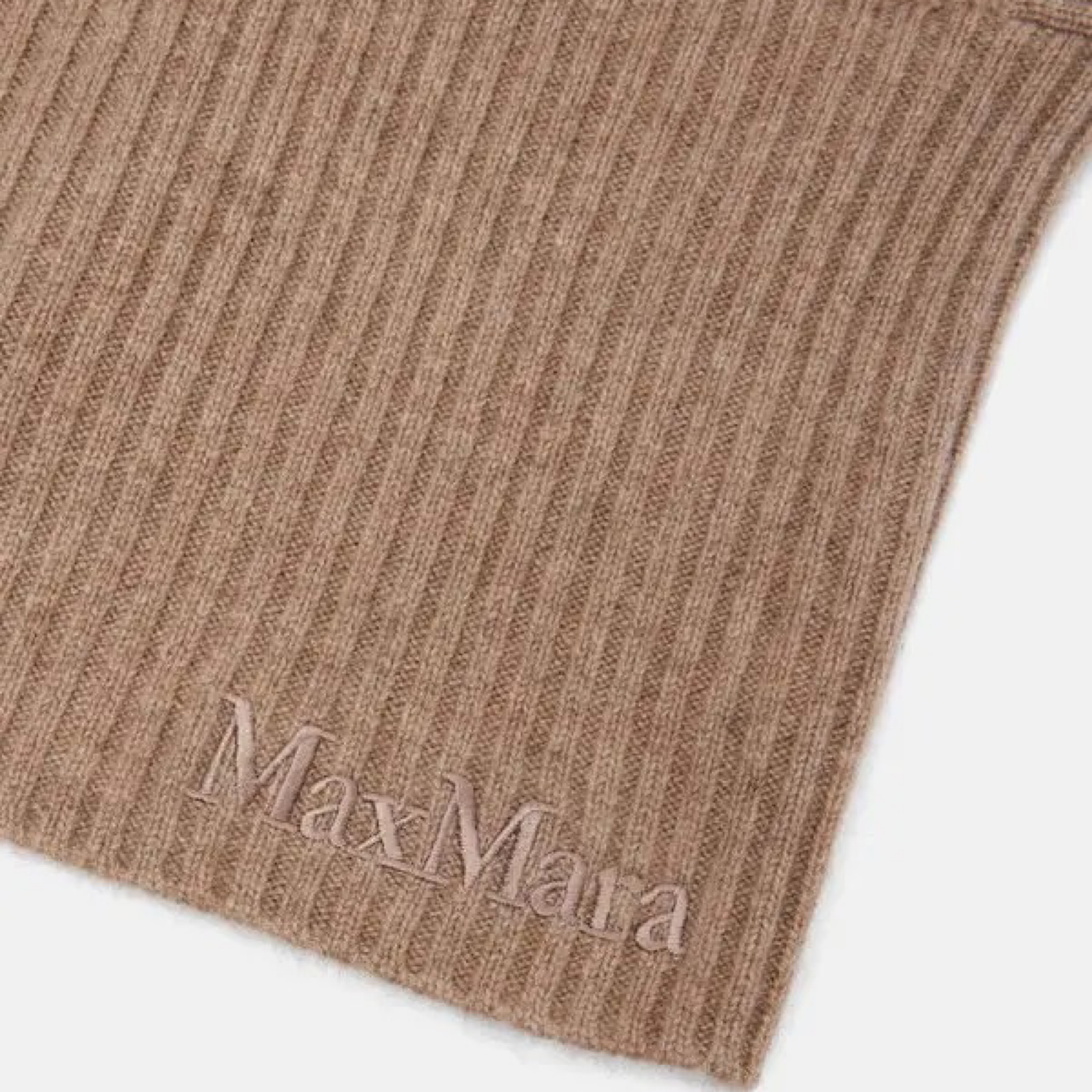 Max Mara Brown Cashmere Balaclava 2524576012600016 Close-Up